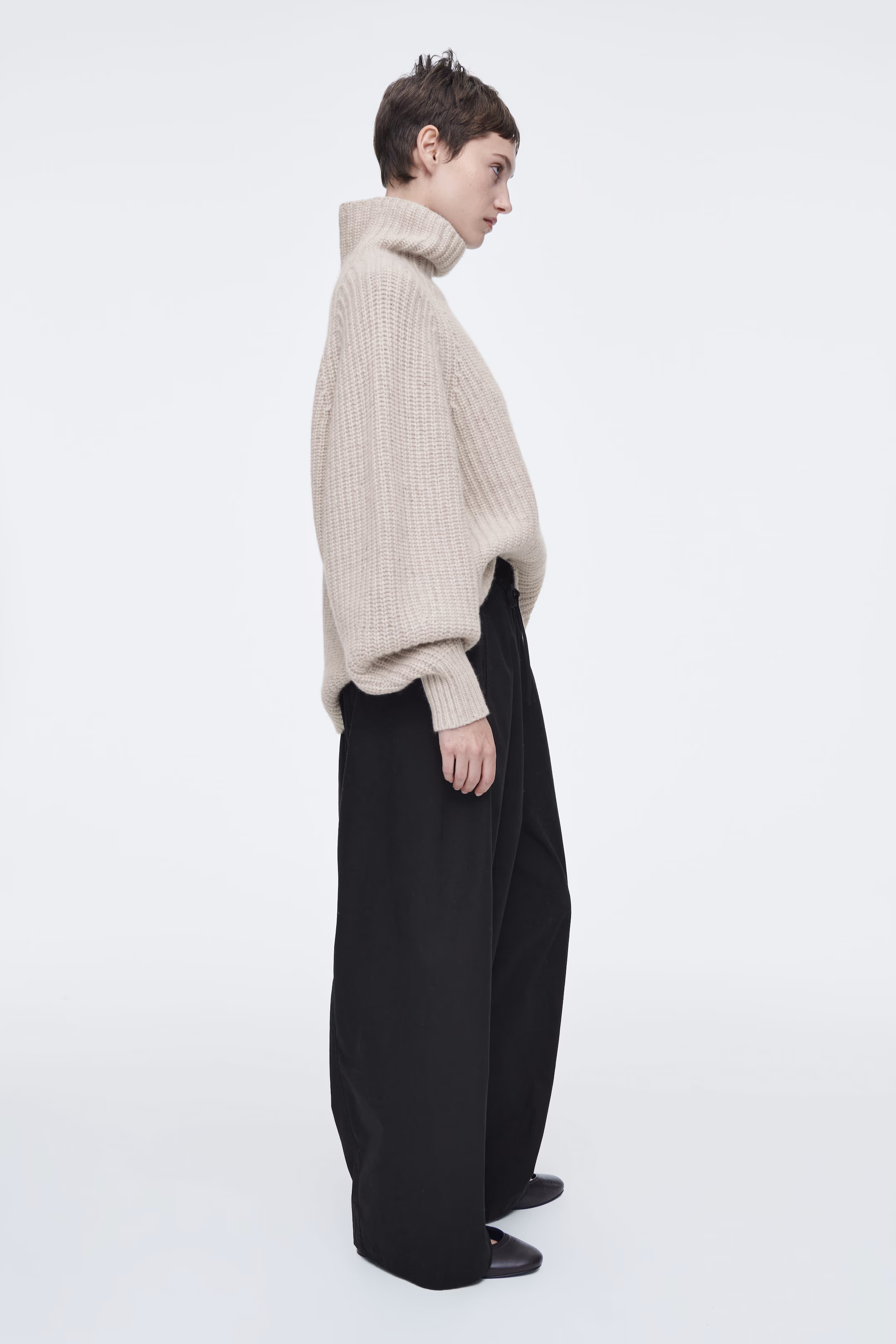 ELASTICATED BARREL-LEG TROUSERS
