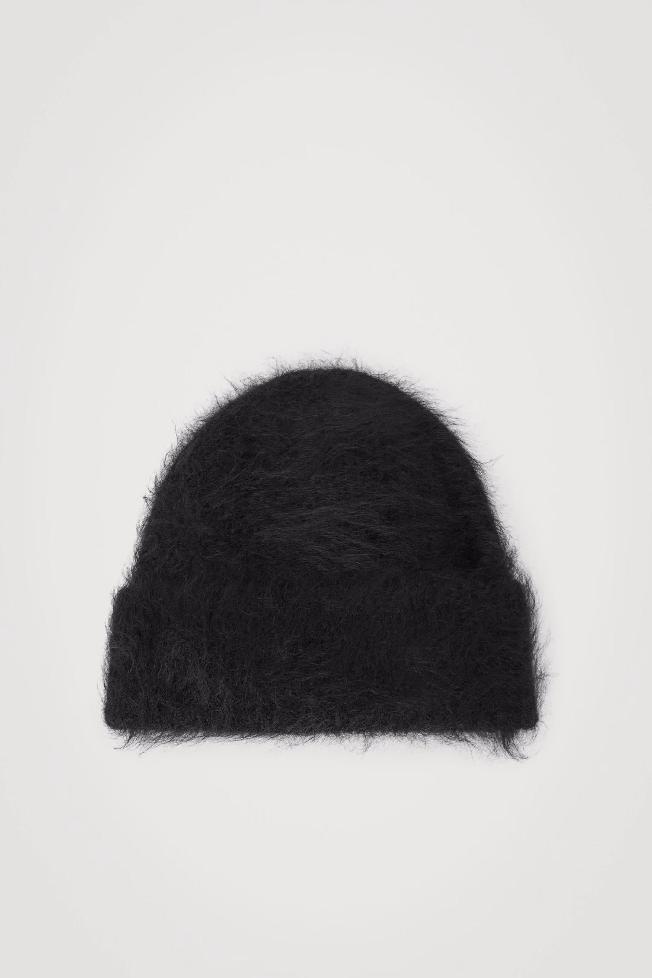 RIBBED MOHAIR BEANIE