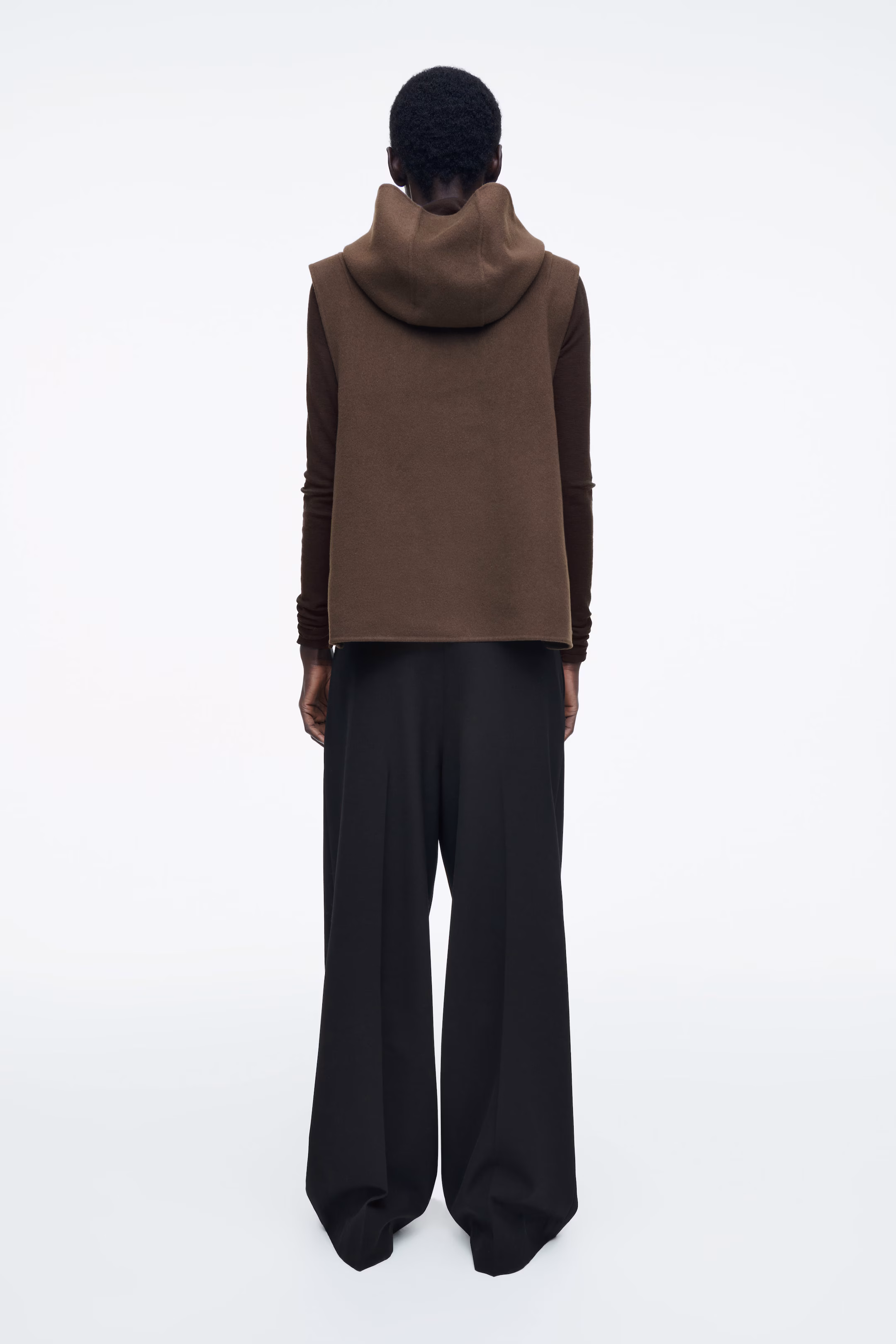 DOUBLE-FACED HYBRID HOODED GILET