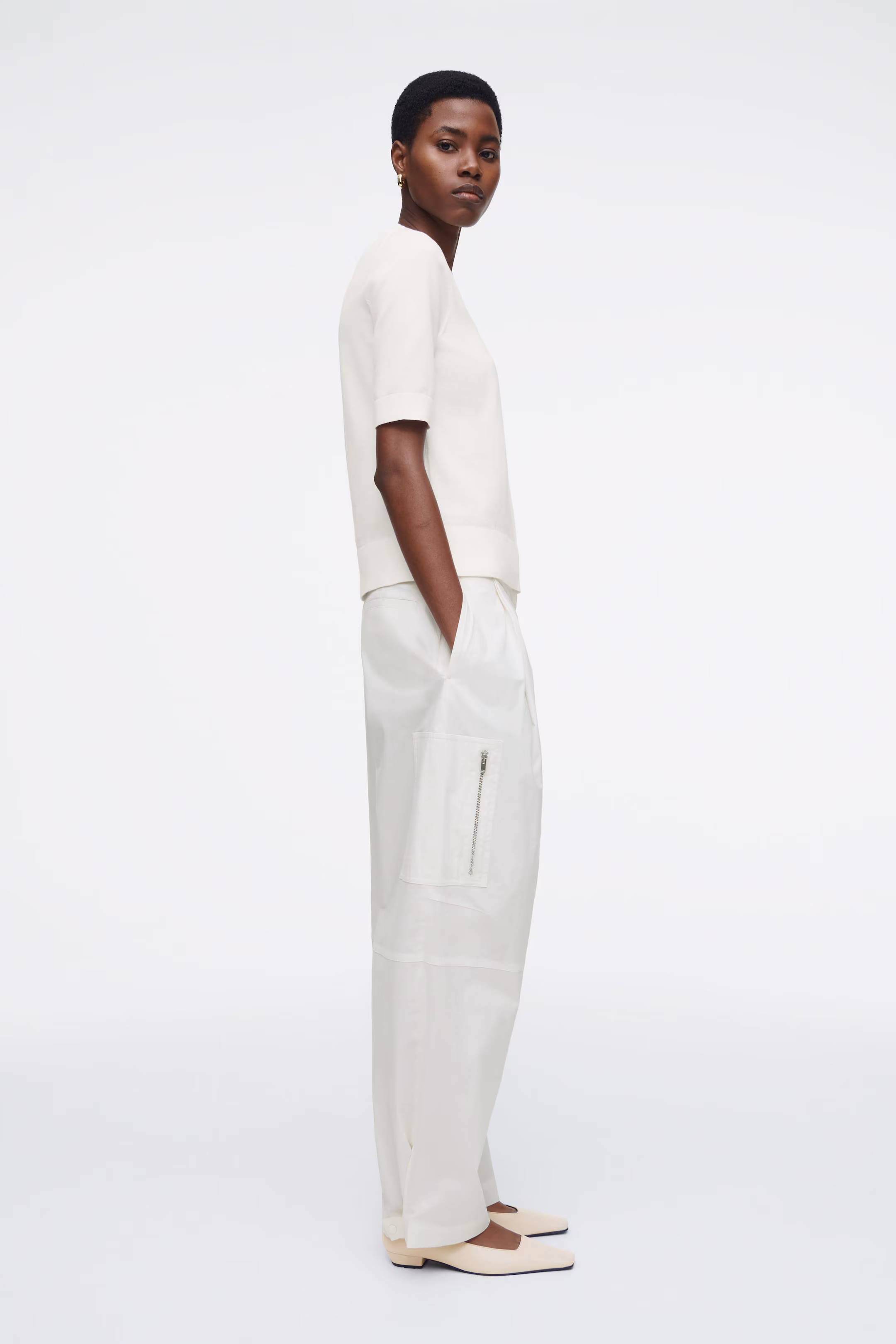 REGULAR KNITTED T-SHIRT