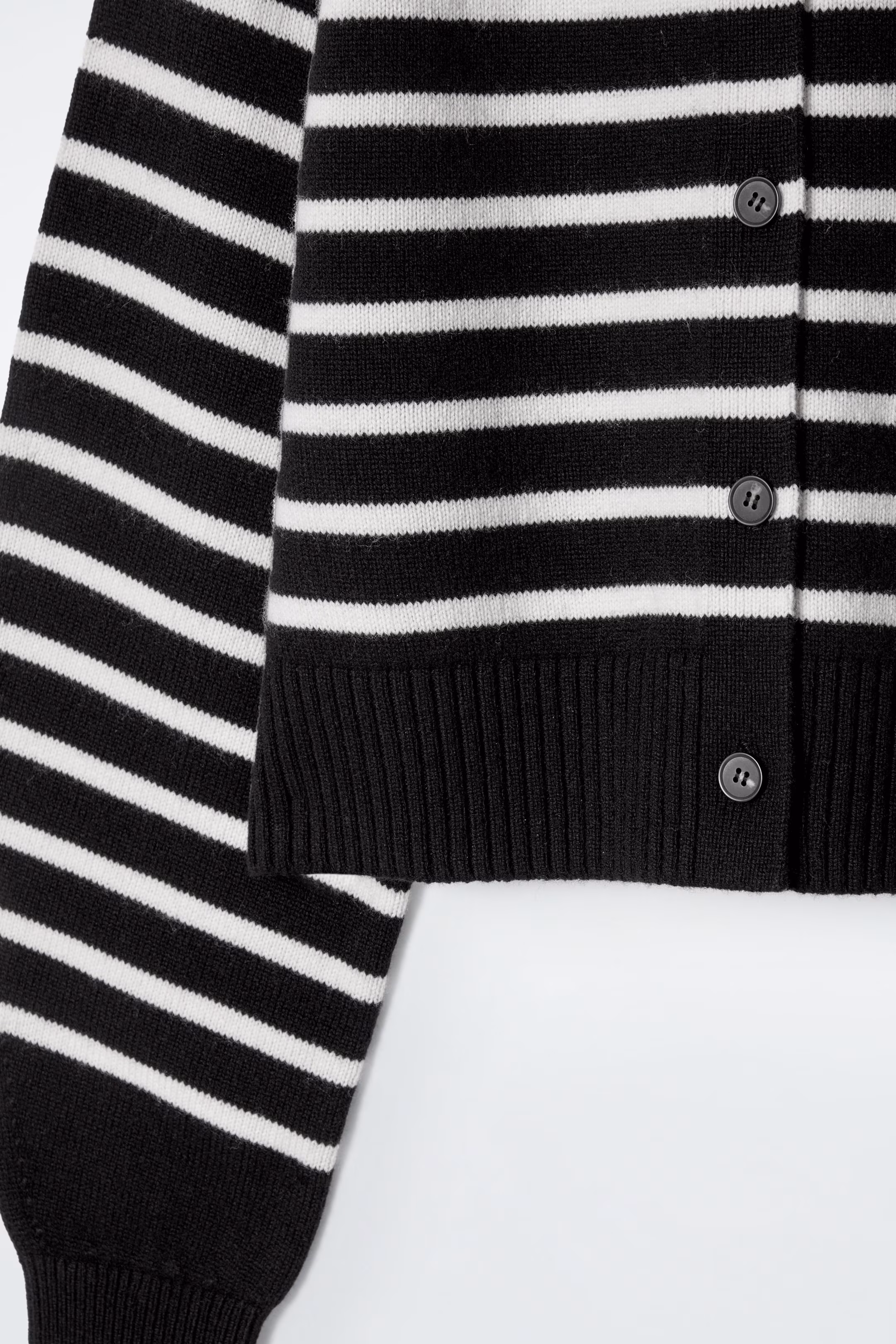 CROPPED WOOL CARDIGAN