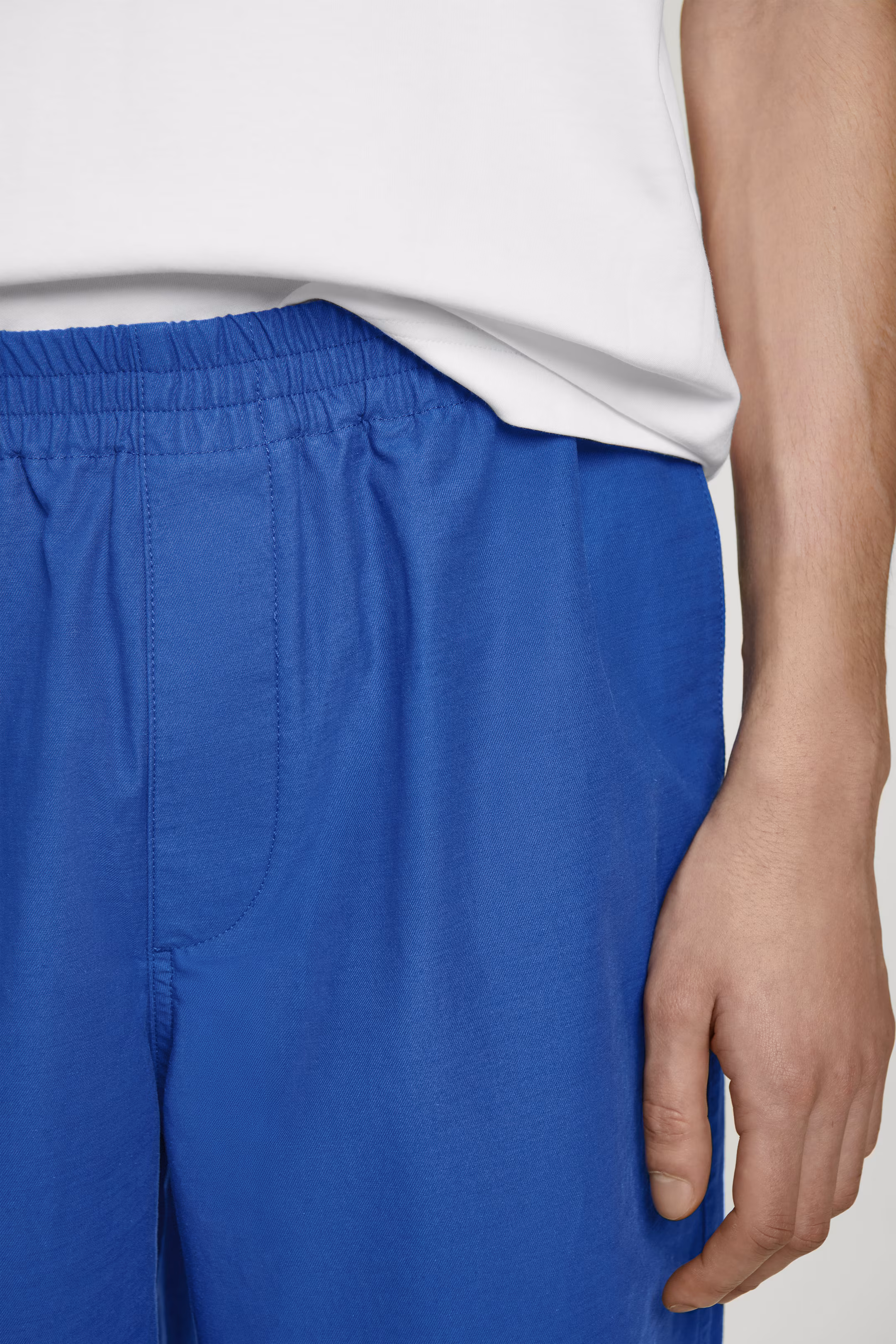 ELASTICATED COTTON SHORTS