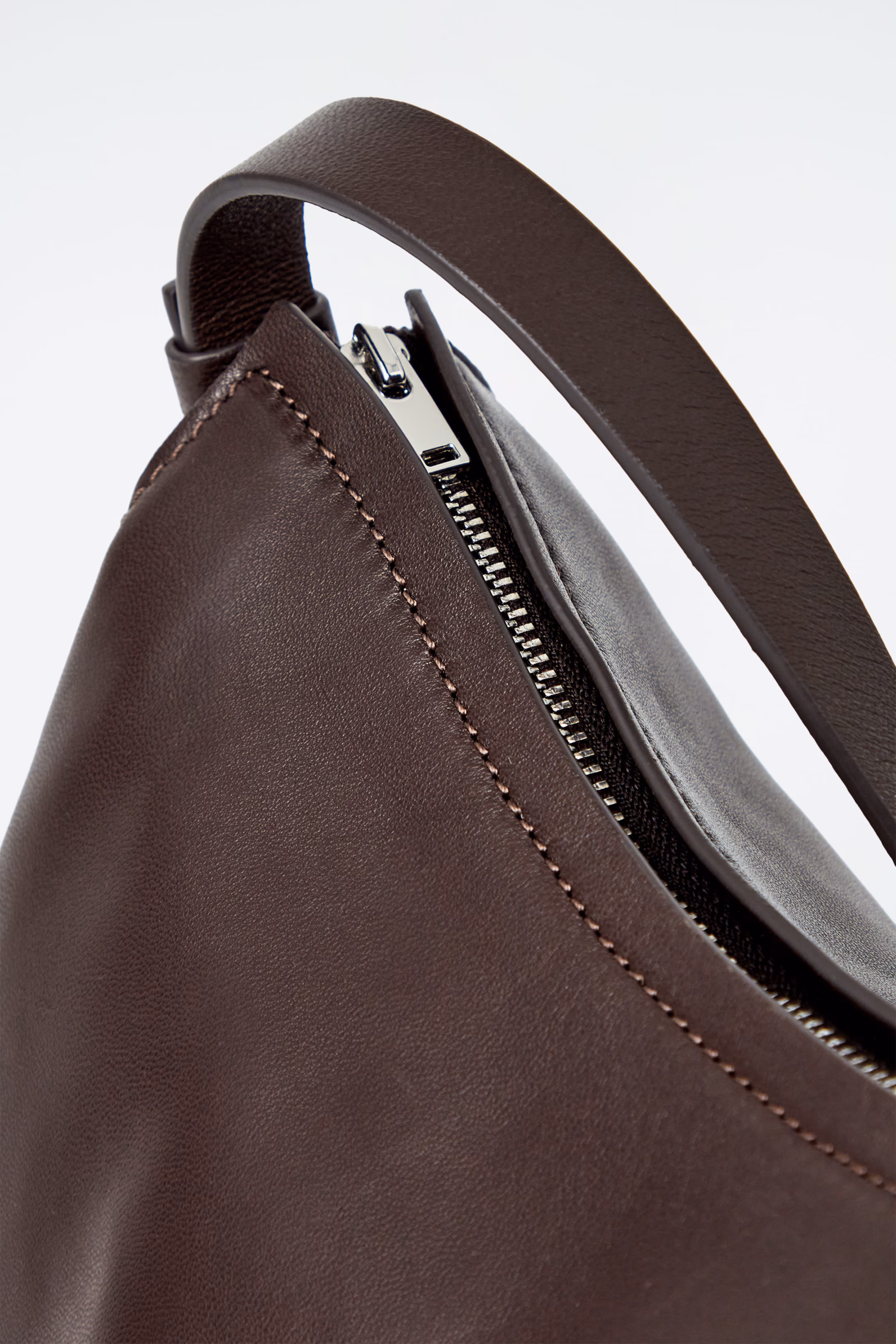 TOME CROSSBODY BAG - LEATHER