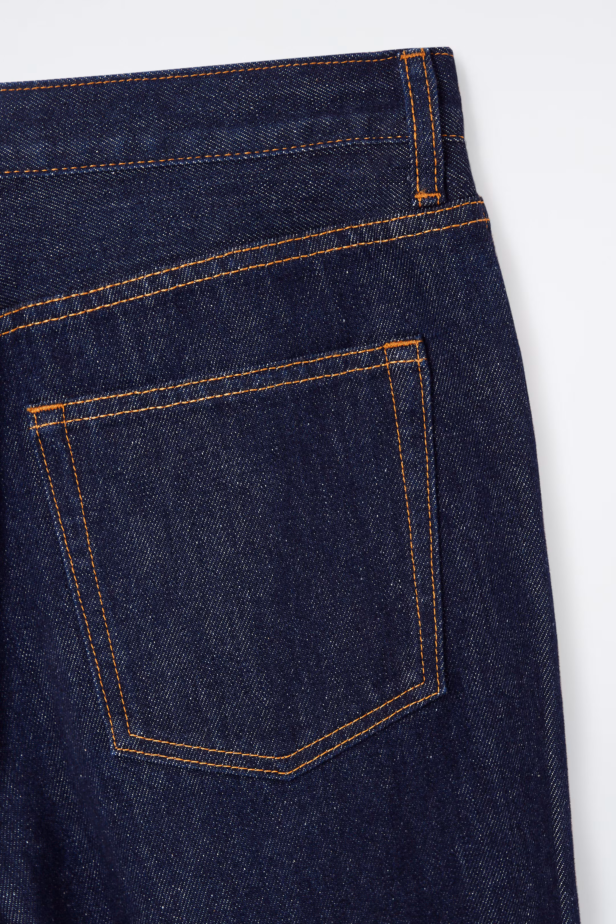 ARCH TAPERED JEANS