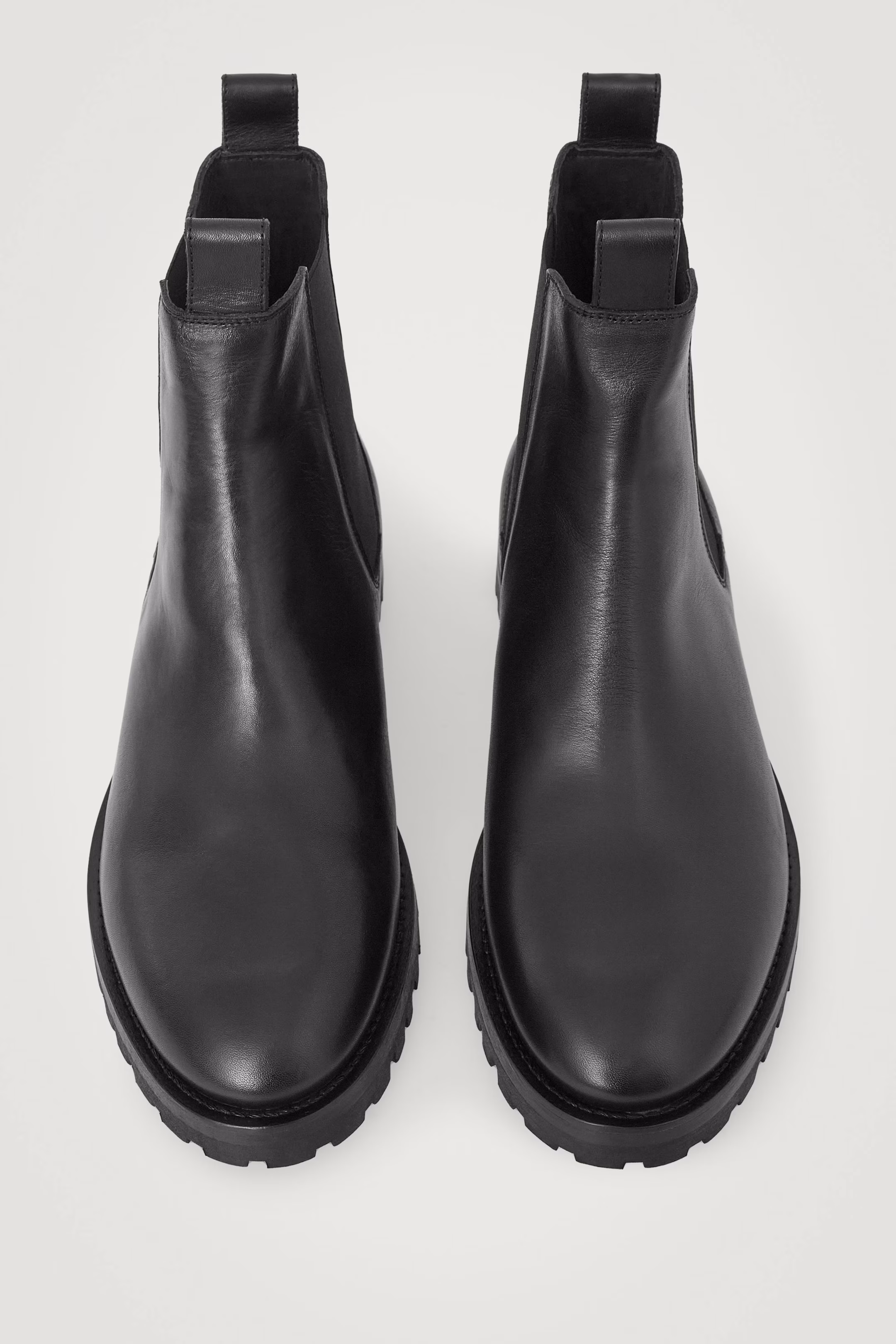 LEATHER CHELSEA BOOTS