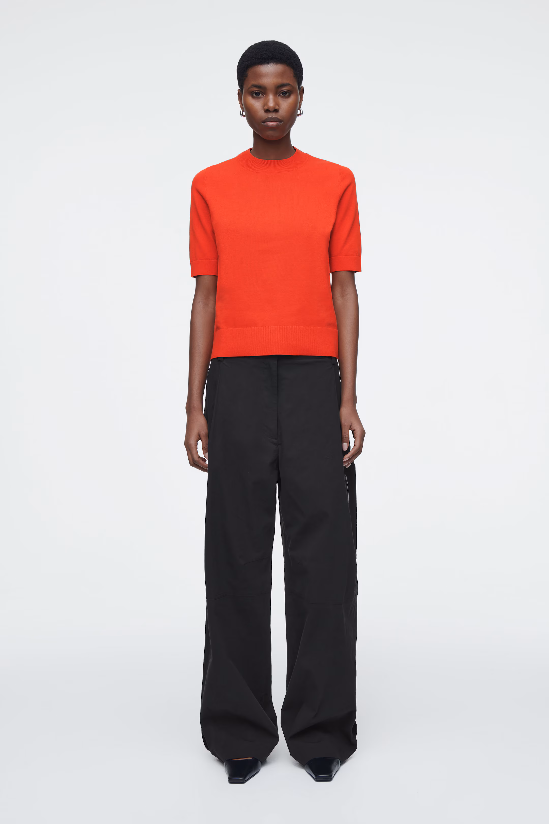 REGULAR KNITTED T-SHIRT