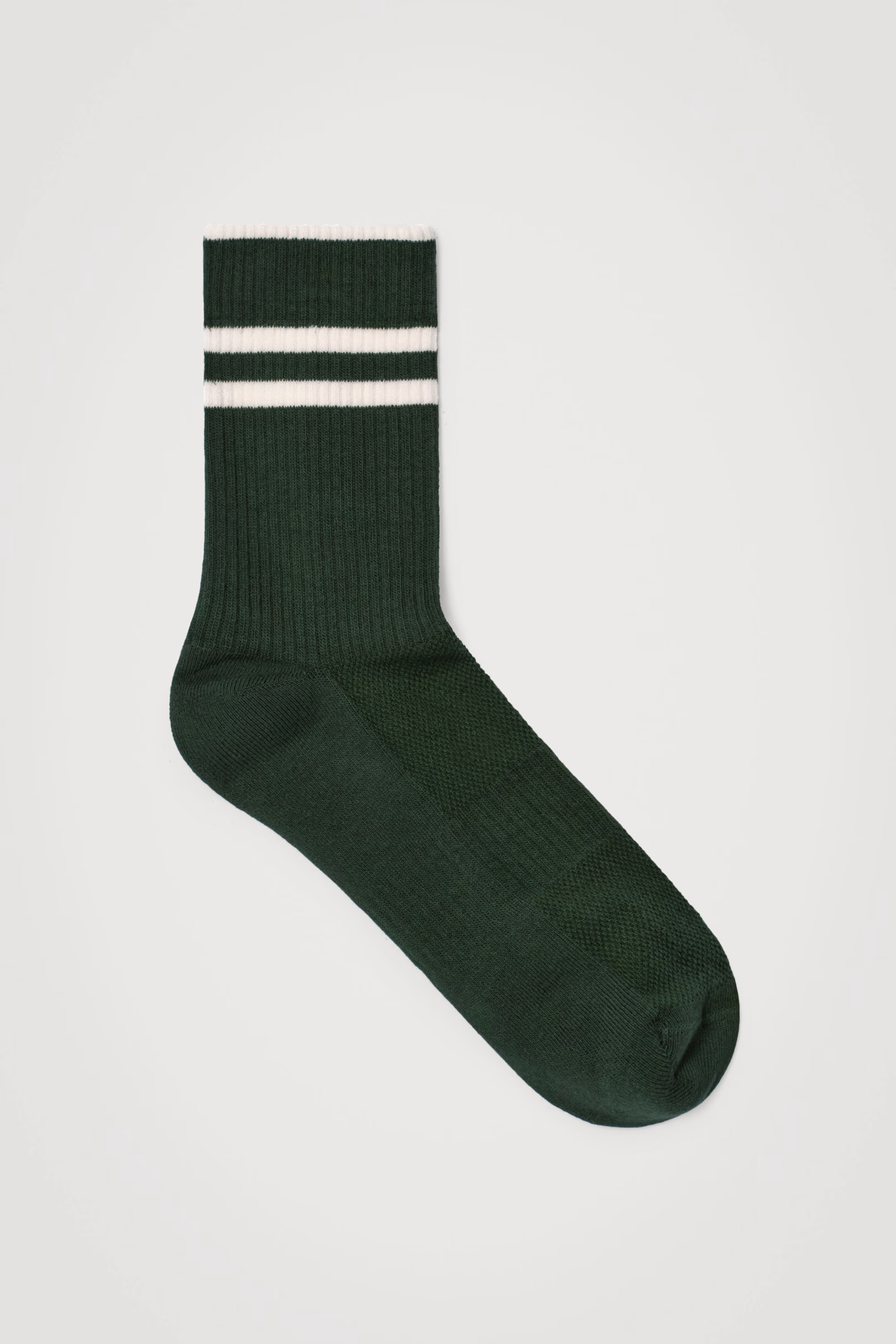STRIPED SPORTS SOCKS