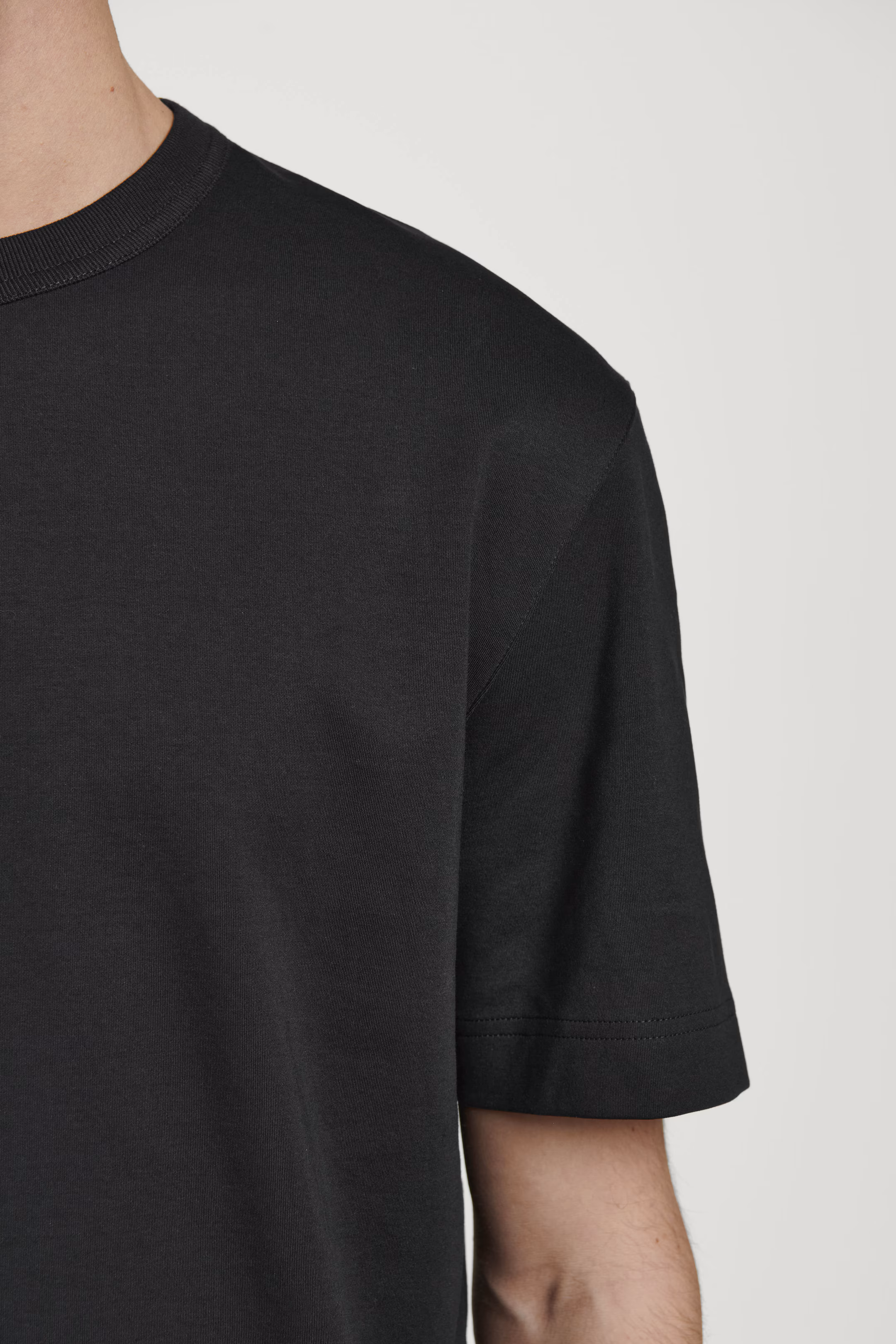 INTERLOCK COTTON CREW-NECK T-SHIRT