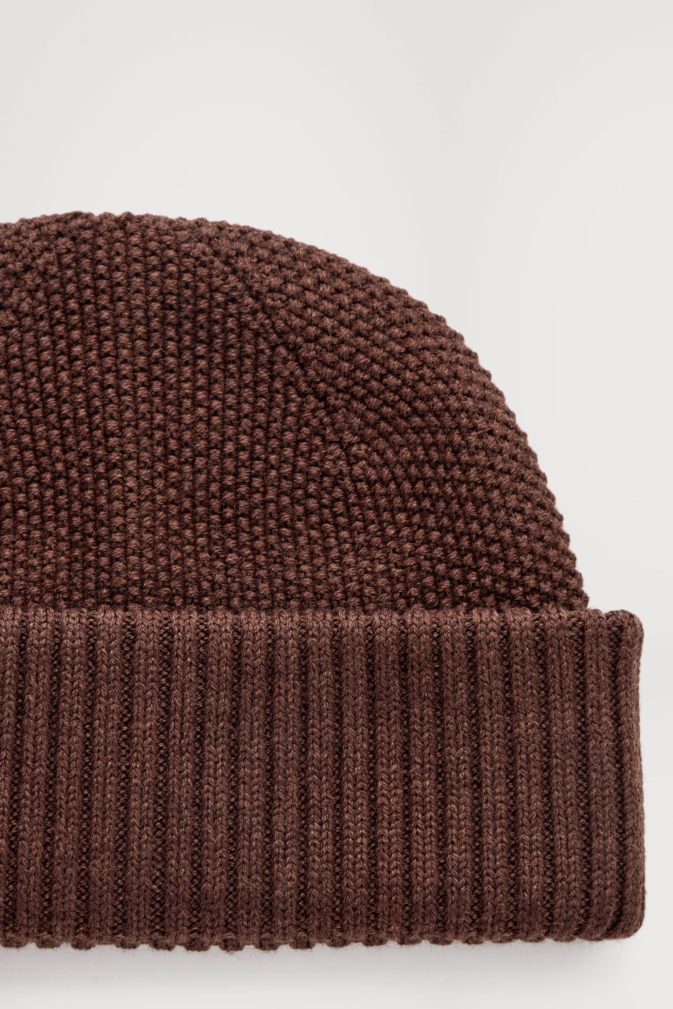 TEXTURED WOOL BEANIE
