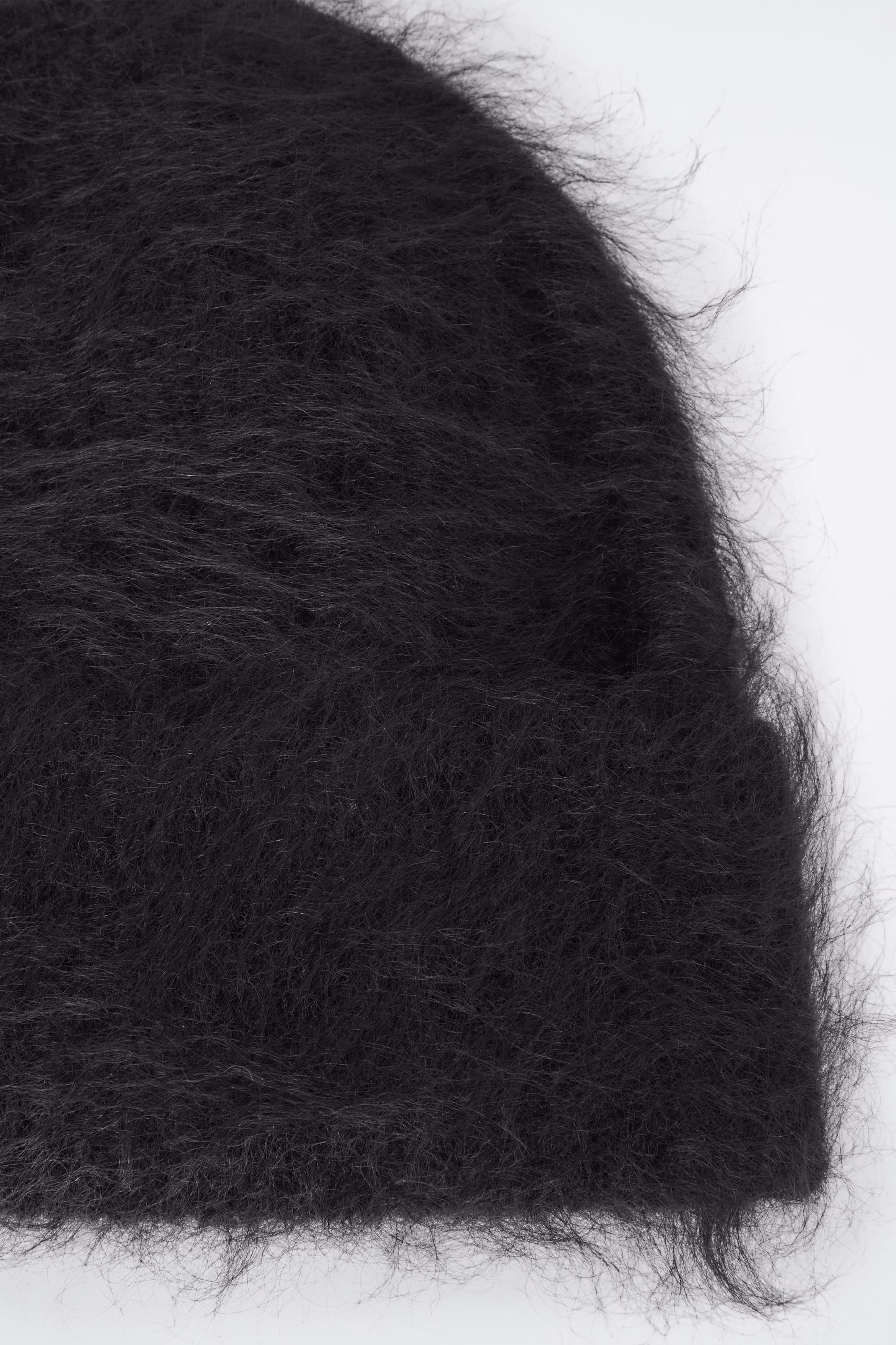 RIBBED MOHAIR BEANIE