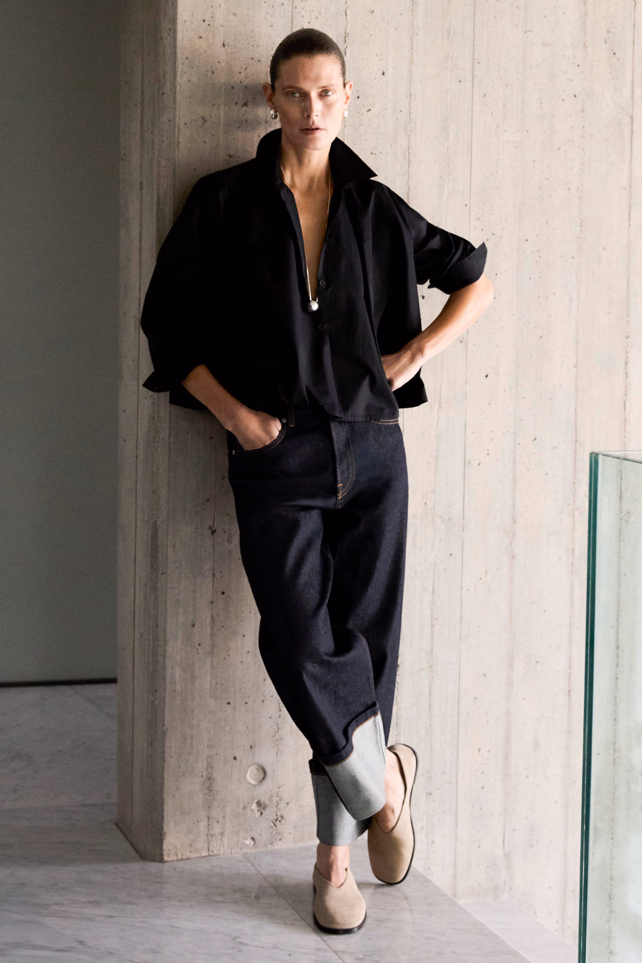 FACADE TURN-UP STRAIGHT-LEG JEANS