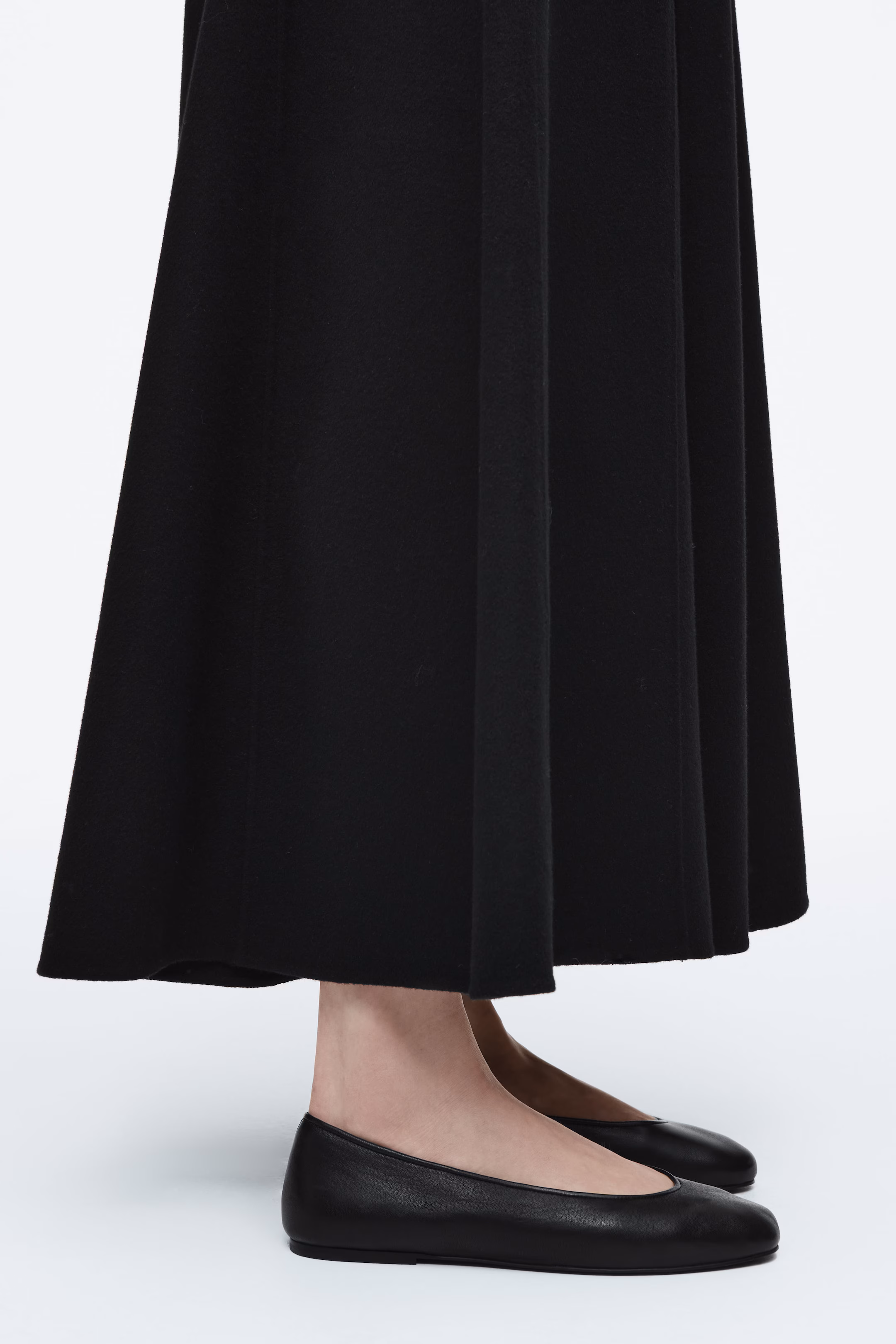 LEATHER BALLERINA FLATS