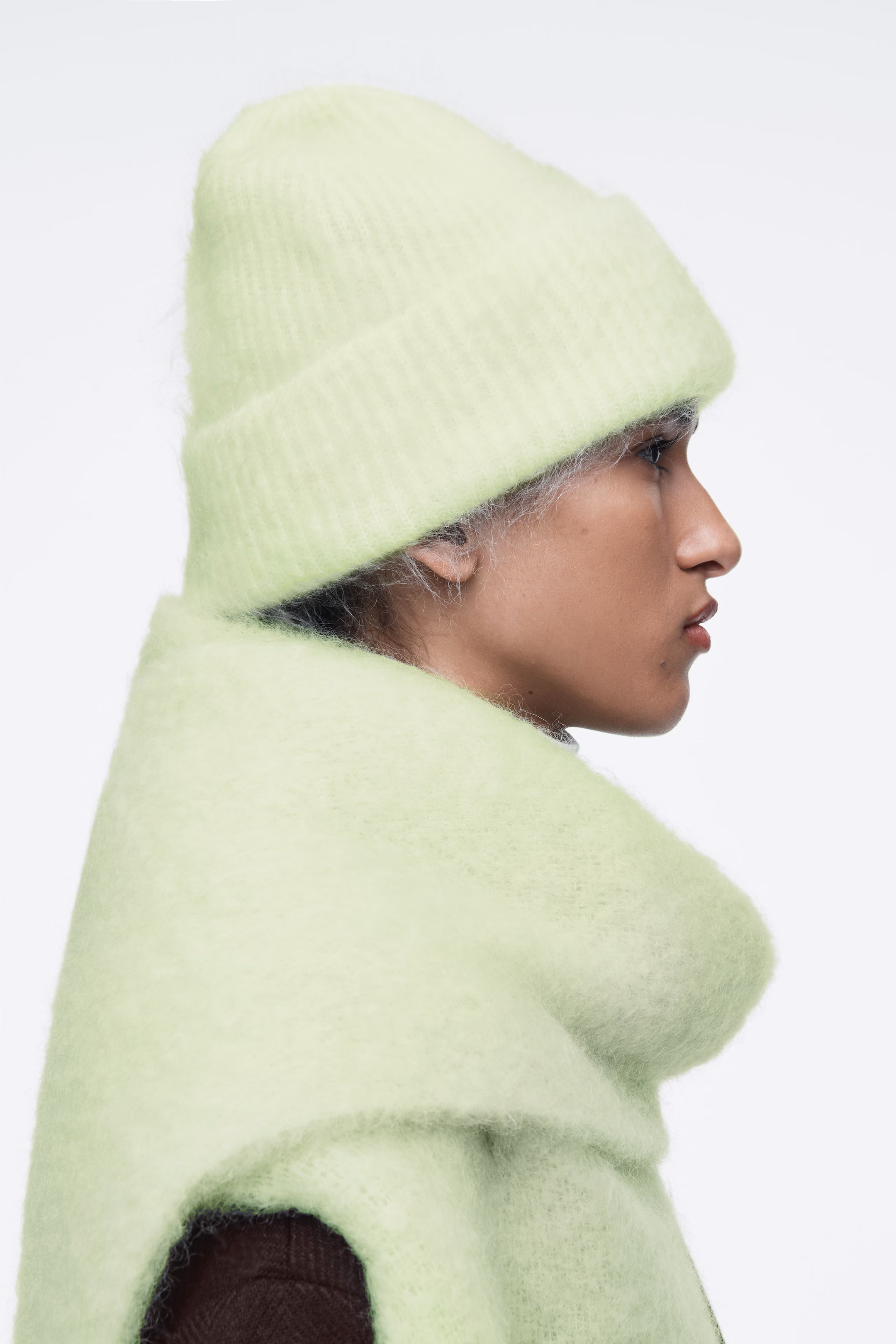 RIBBED MOHAIR BEANIE