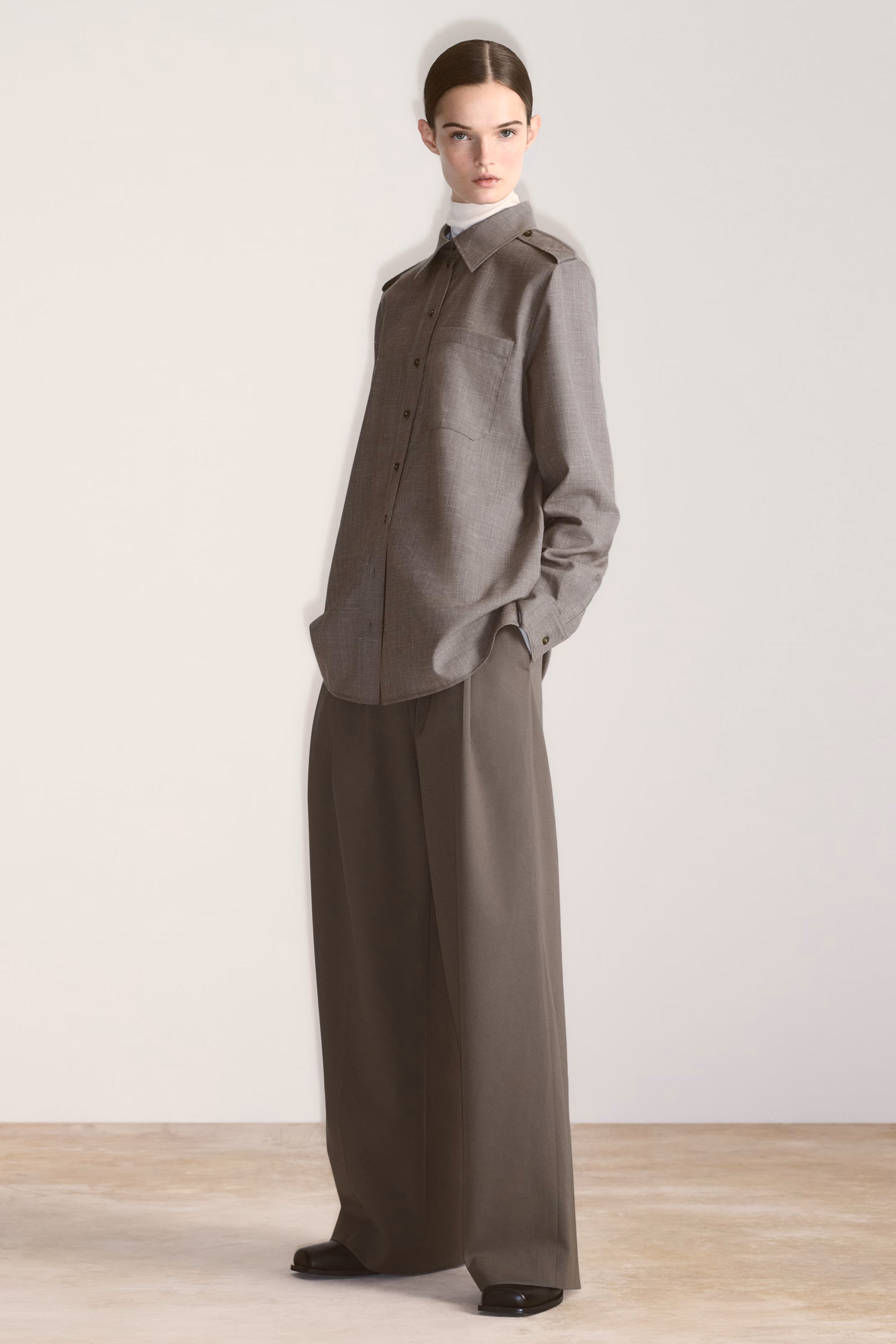RELAXED TWILL WIDE-LEG TROUSERS