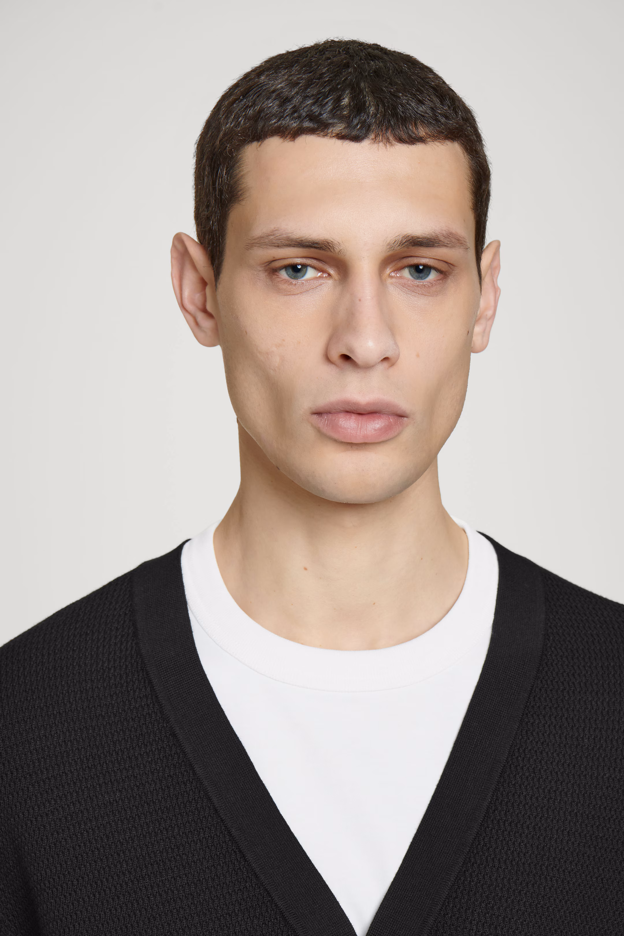 TEXTURED KNITTED COTTON V-NECK CARDIGAN