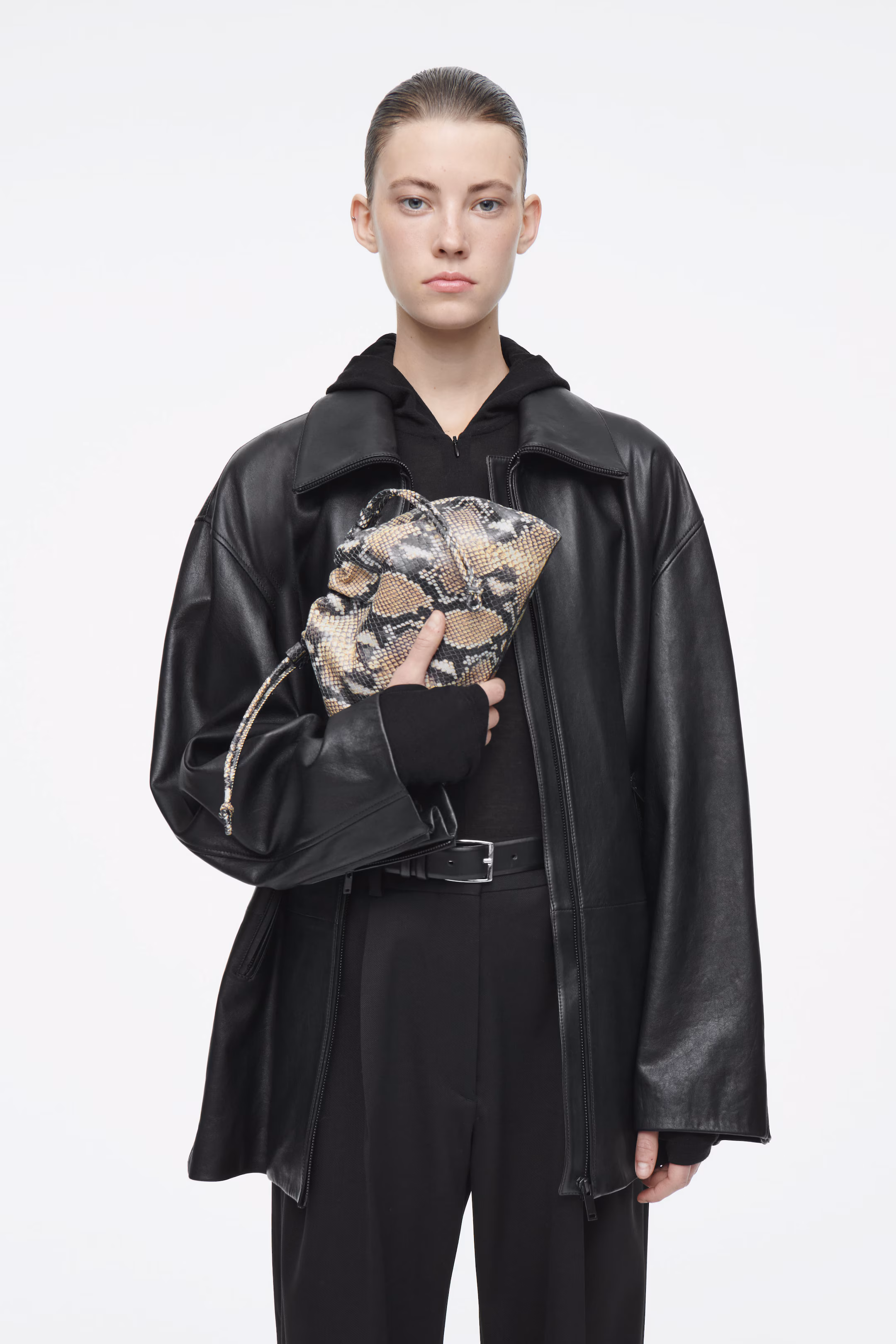 MINI CAVATELLI CLUTCH BAG - LEATHER