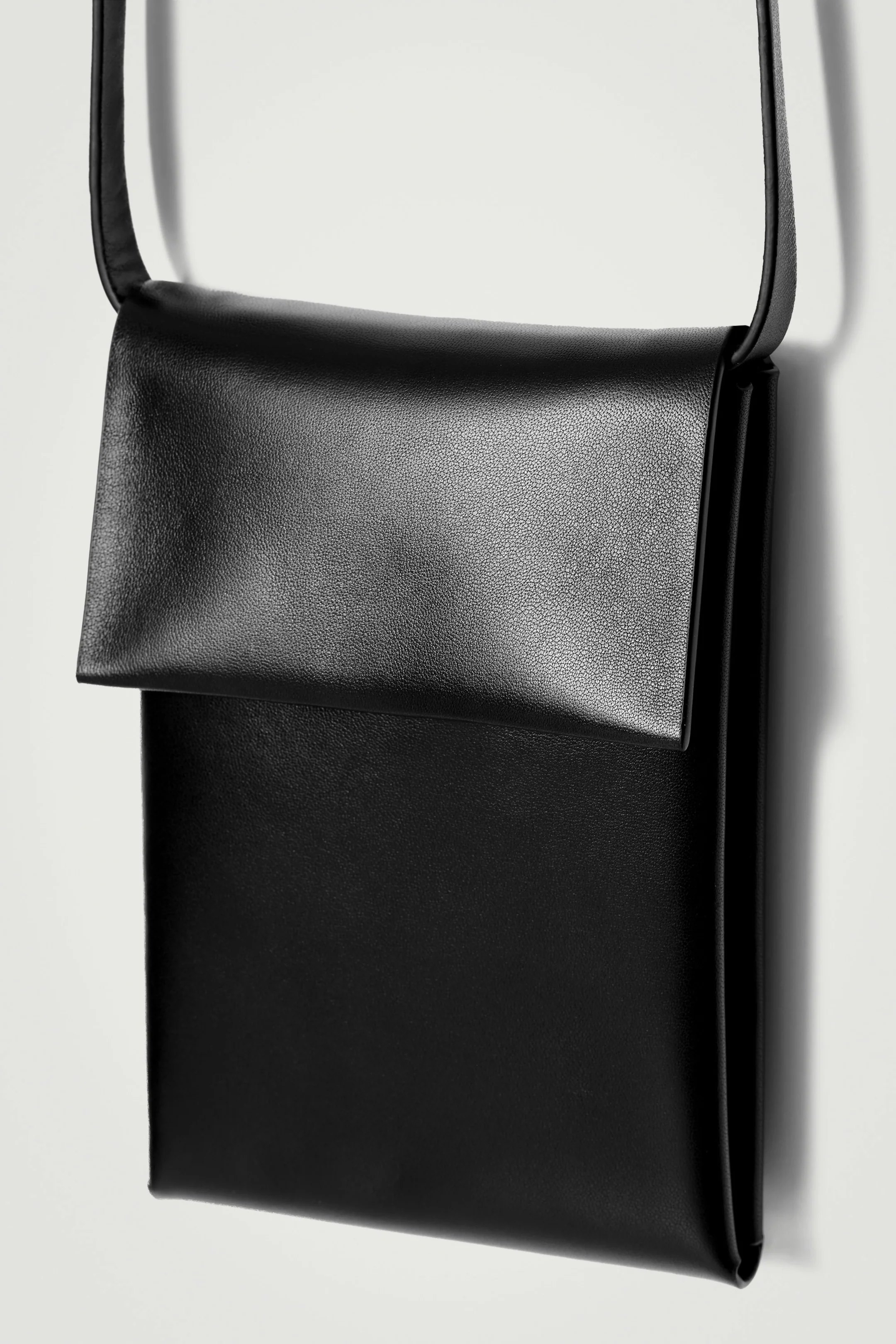 FOLDED CROSSBODY PHONE POUCH - LEATHER