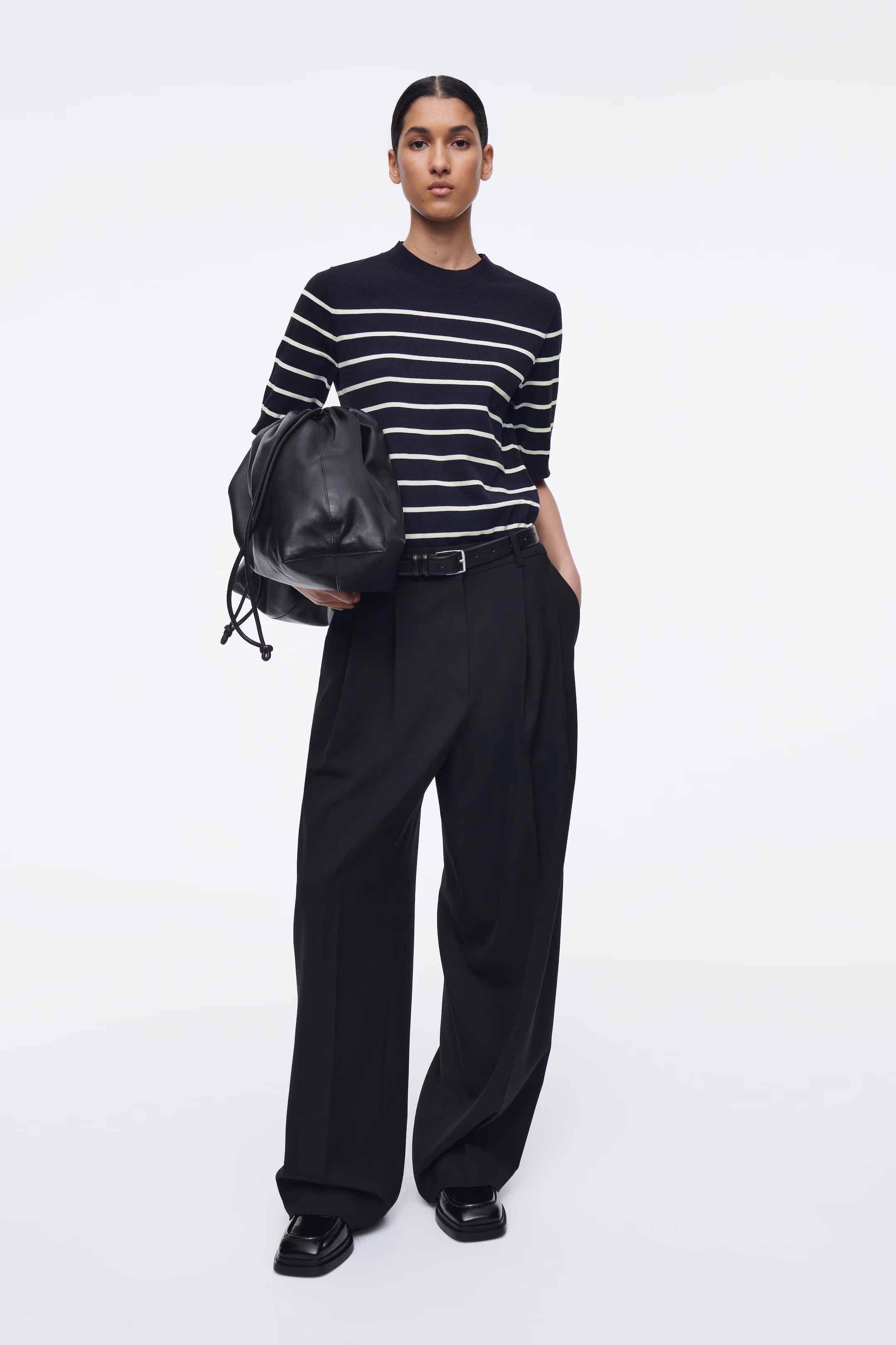 REGULAR KNITTED T-SHIRT