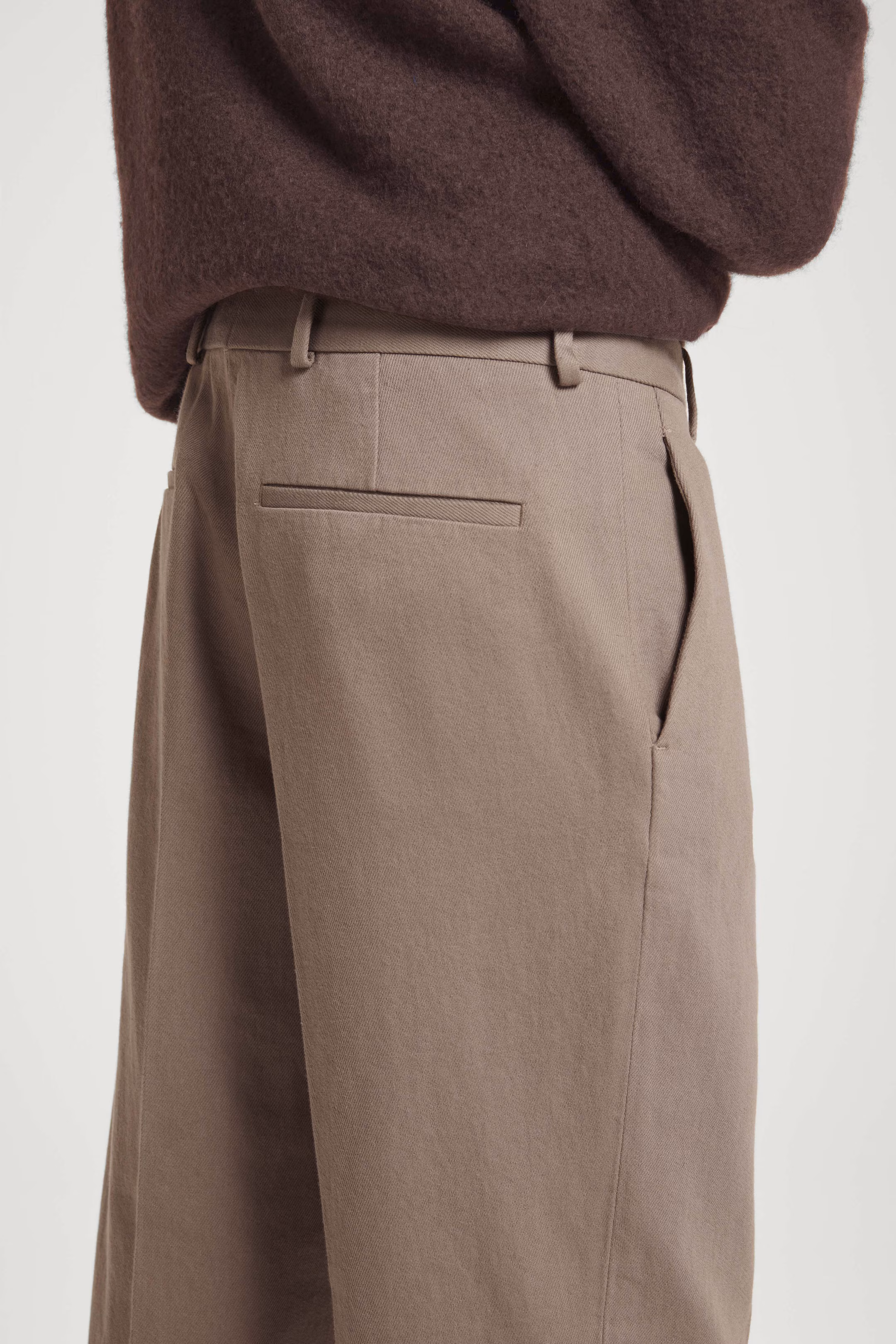 TURN-UP TAPERED TWILL TROUSERS
