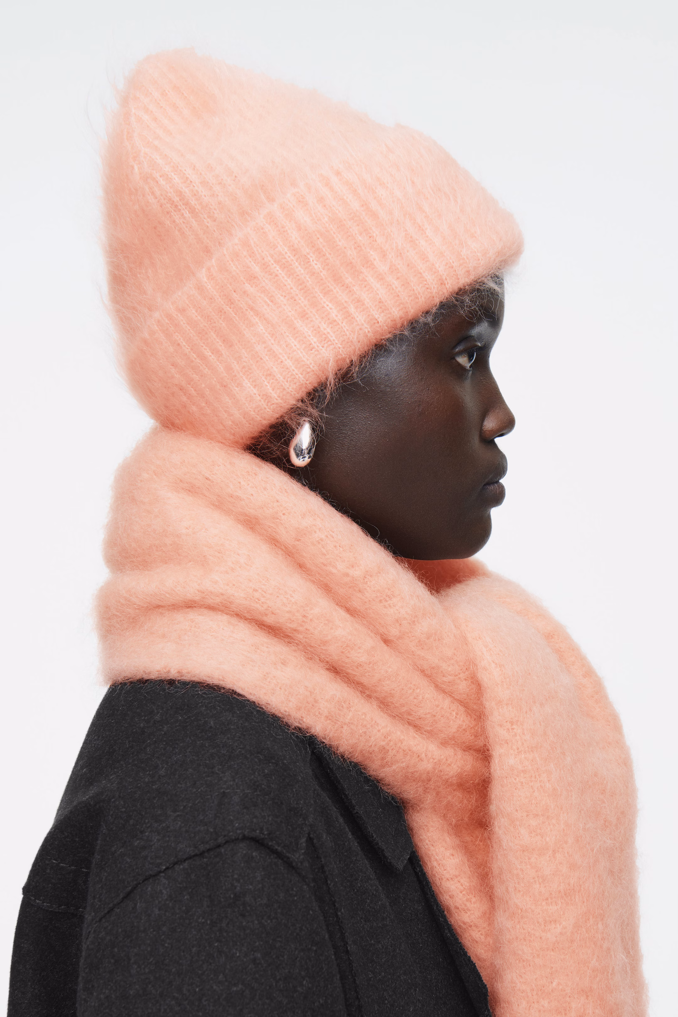 RIBBED MOHAIR BEANIE