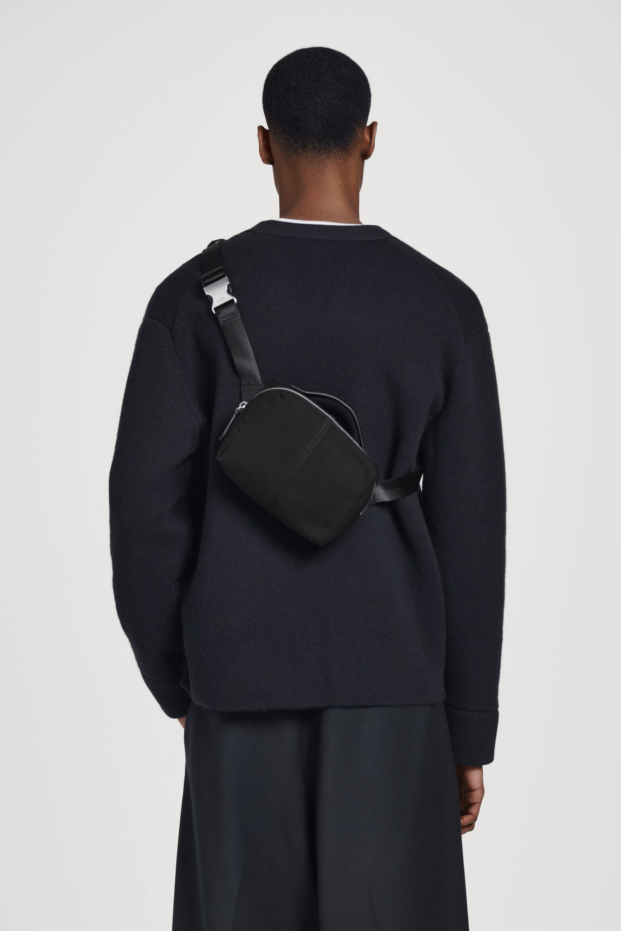 BOXY WATER-REPELLENT CROSSBODY BAG - CANVAS