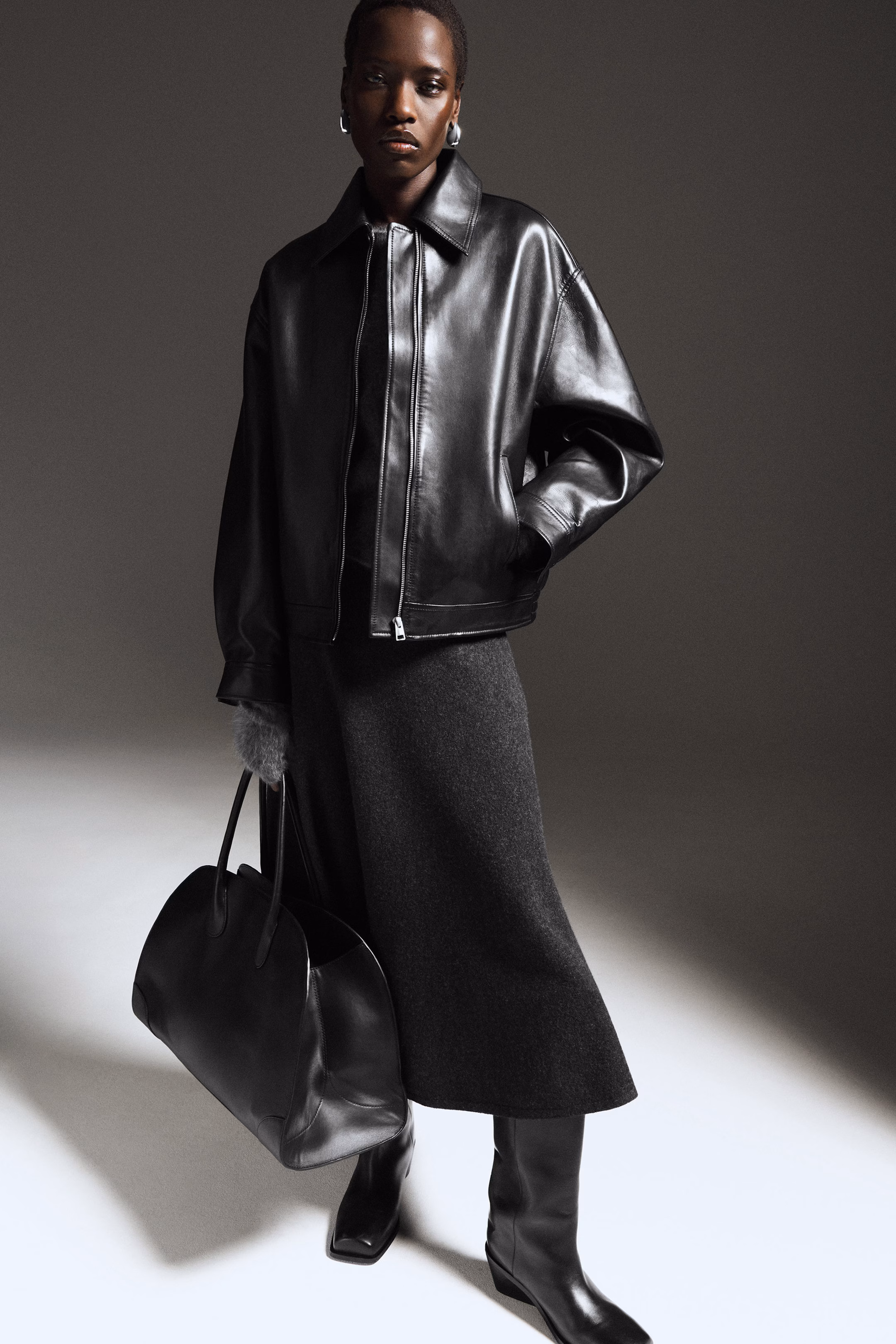 OVERSIZED COLLARED LEATHER JACKET