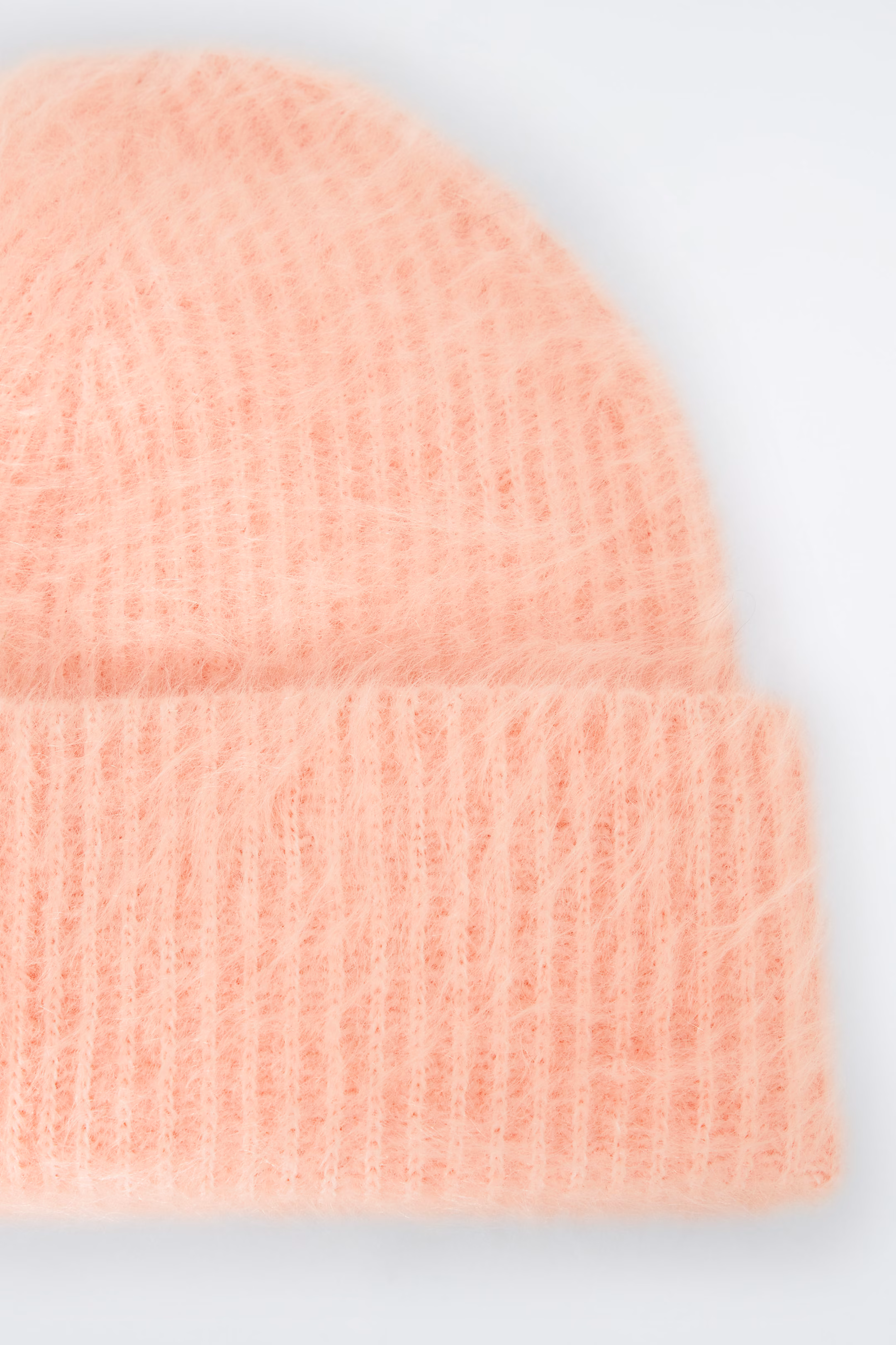 RIBBED MOHAIR BEANIE