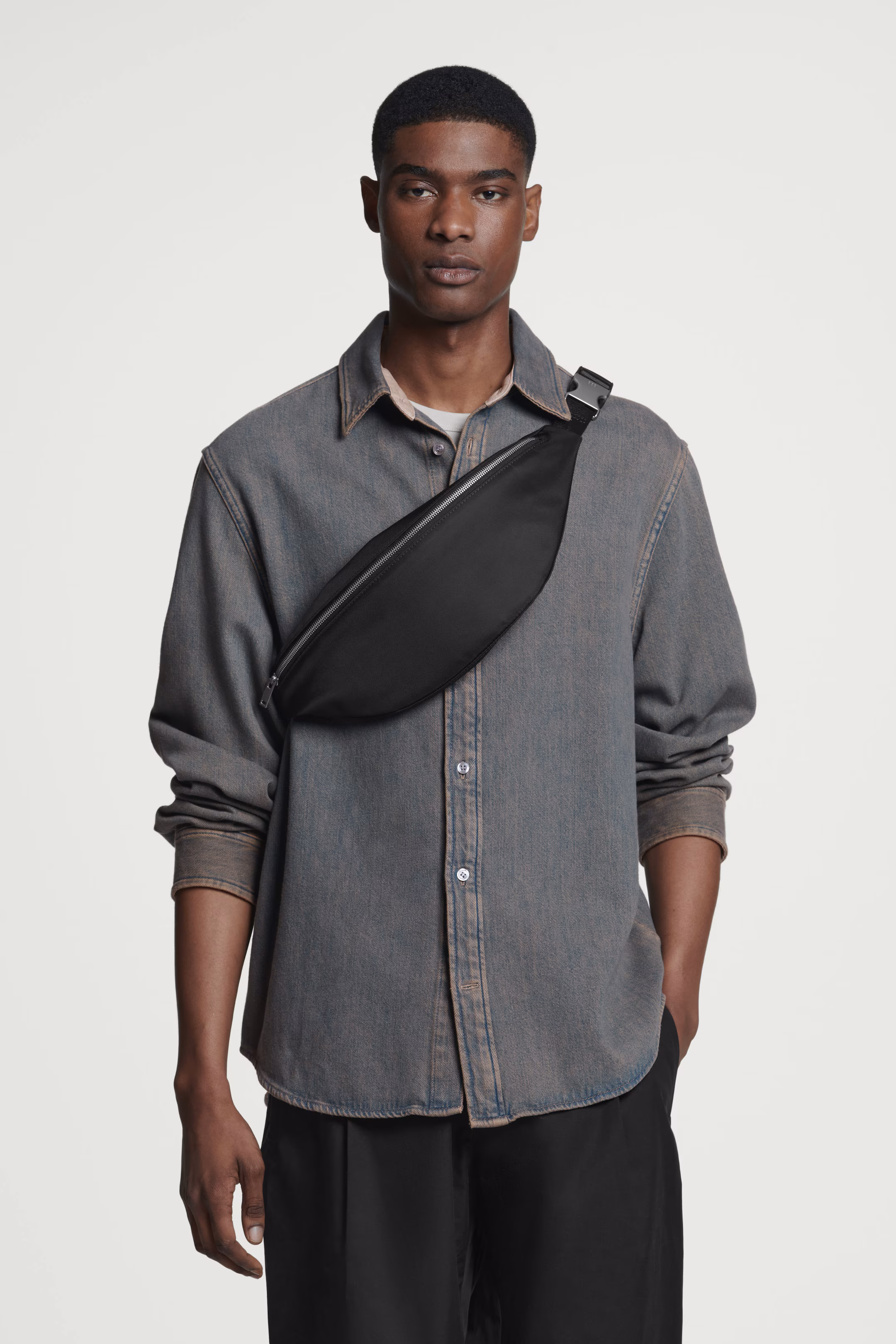 SLOUCHY CROSSBODY BAG - NYLON