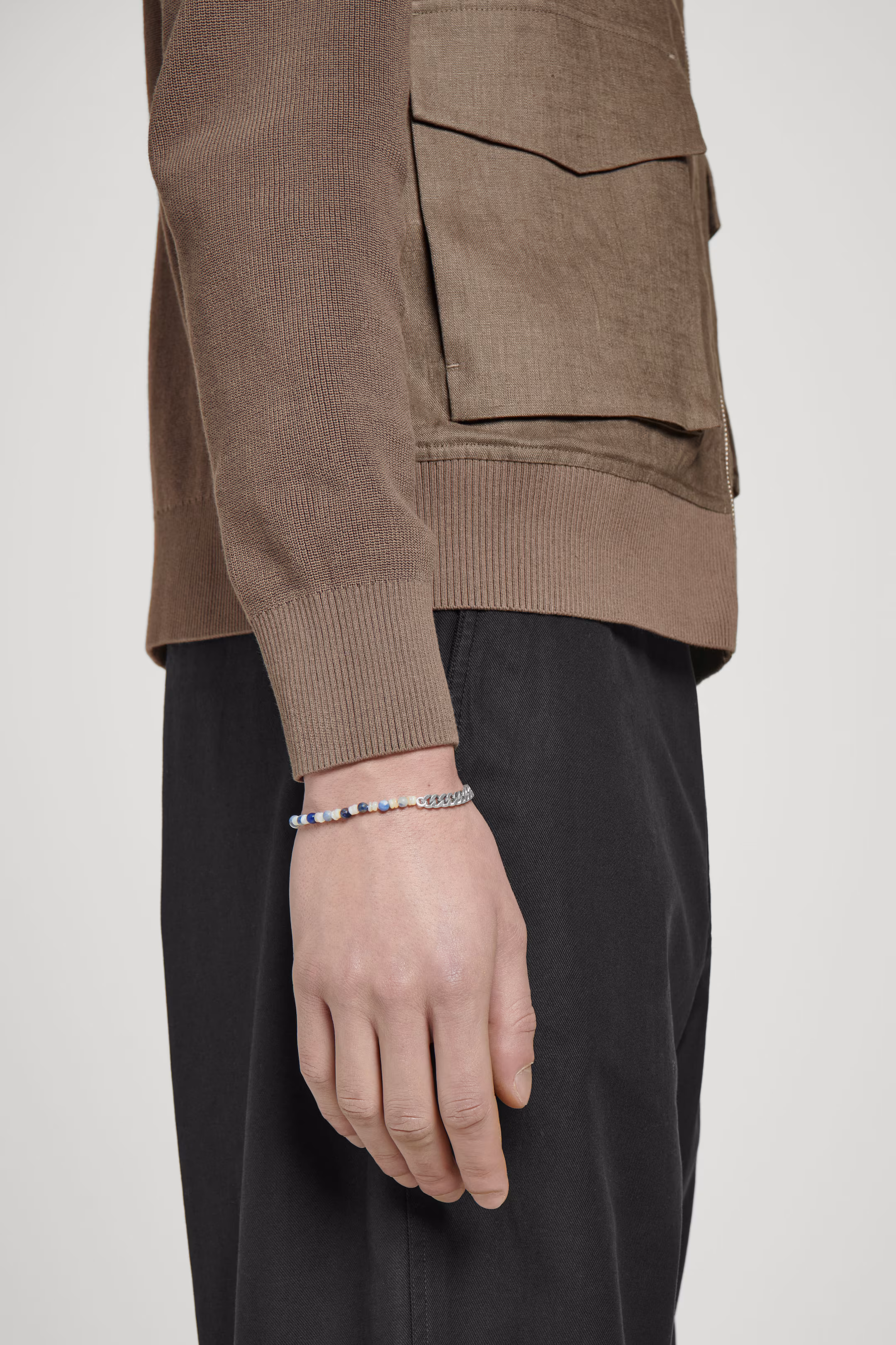 STONE AND SHELL CHAIN BRACELET