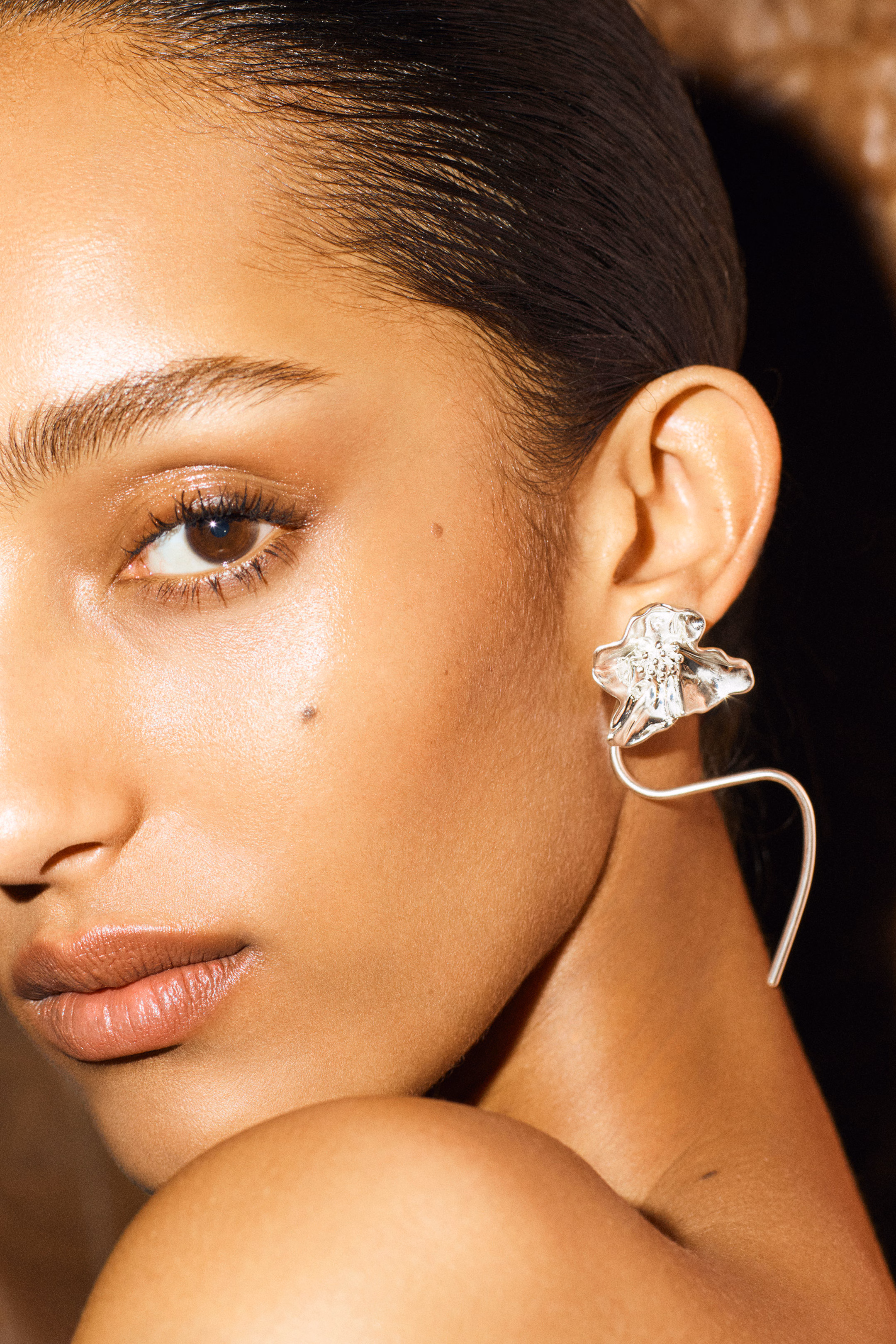 MISMATCHED FLORAL EARRINGS