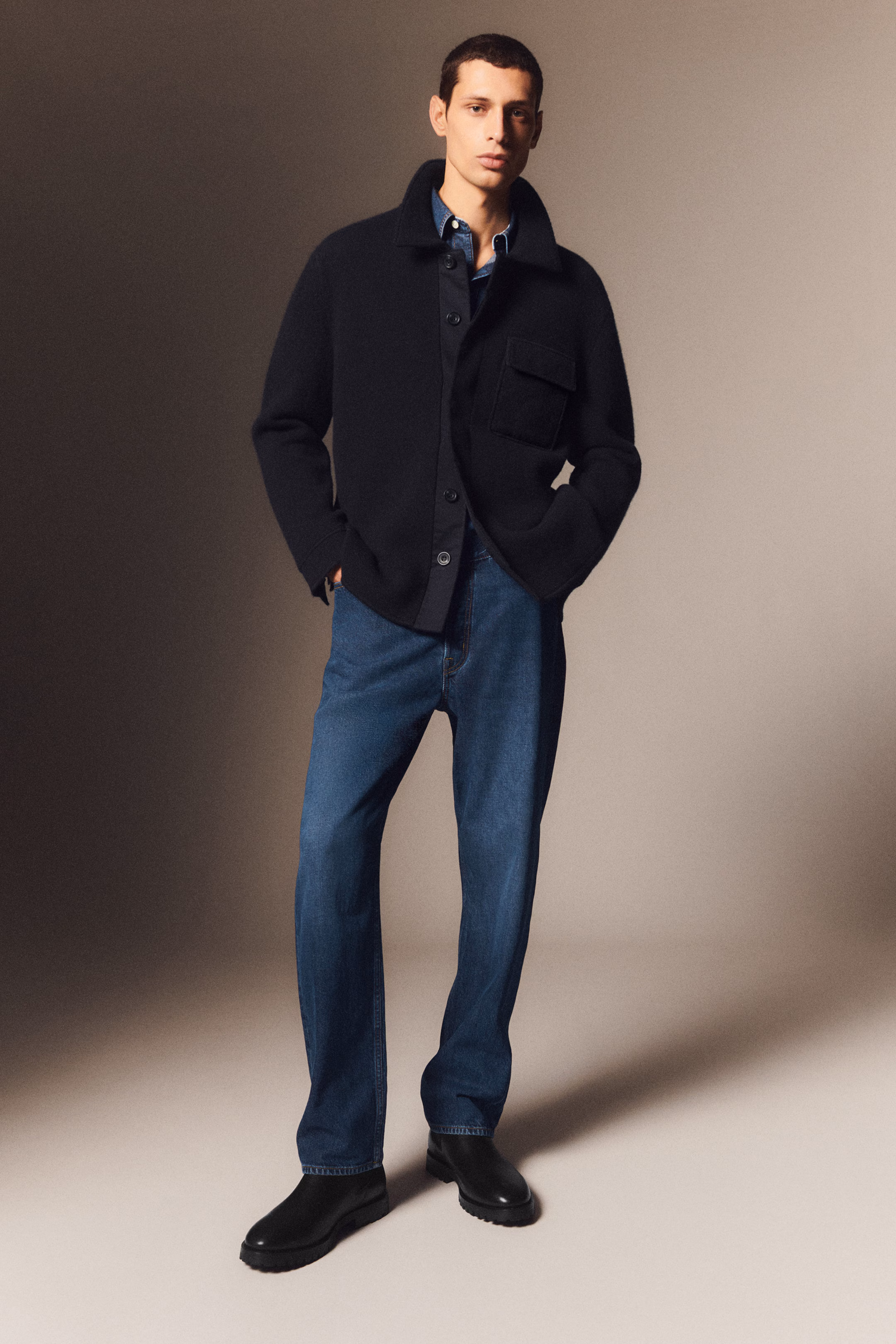 SIGNATURE STRAIGHT-LEG JEANS