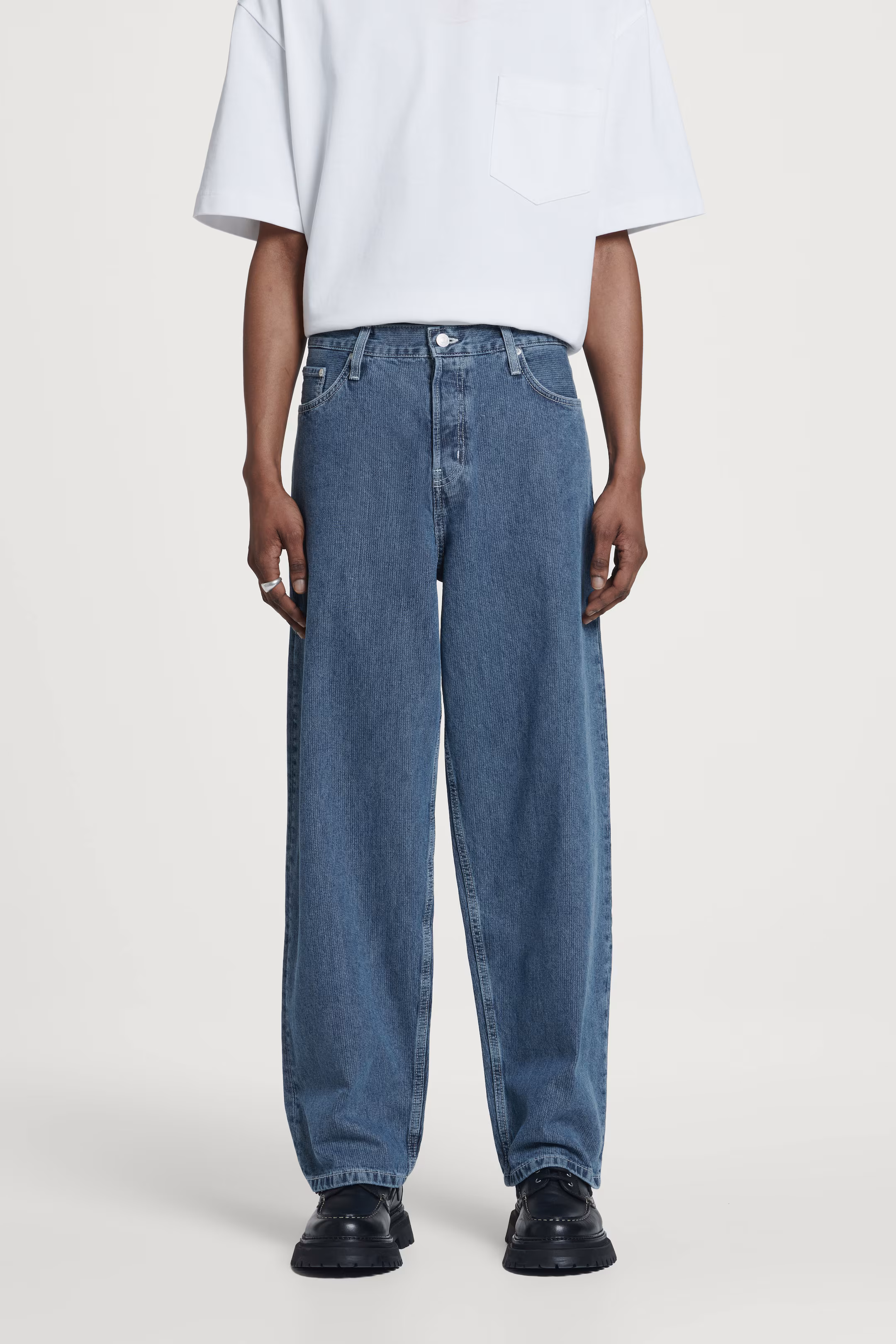 RIDER STRAIGHT-LEG JEANS