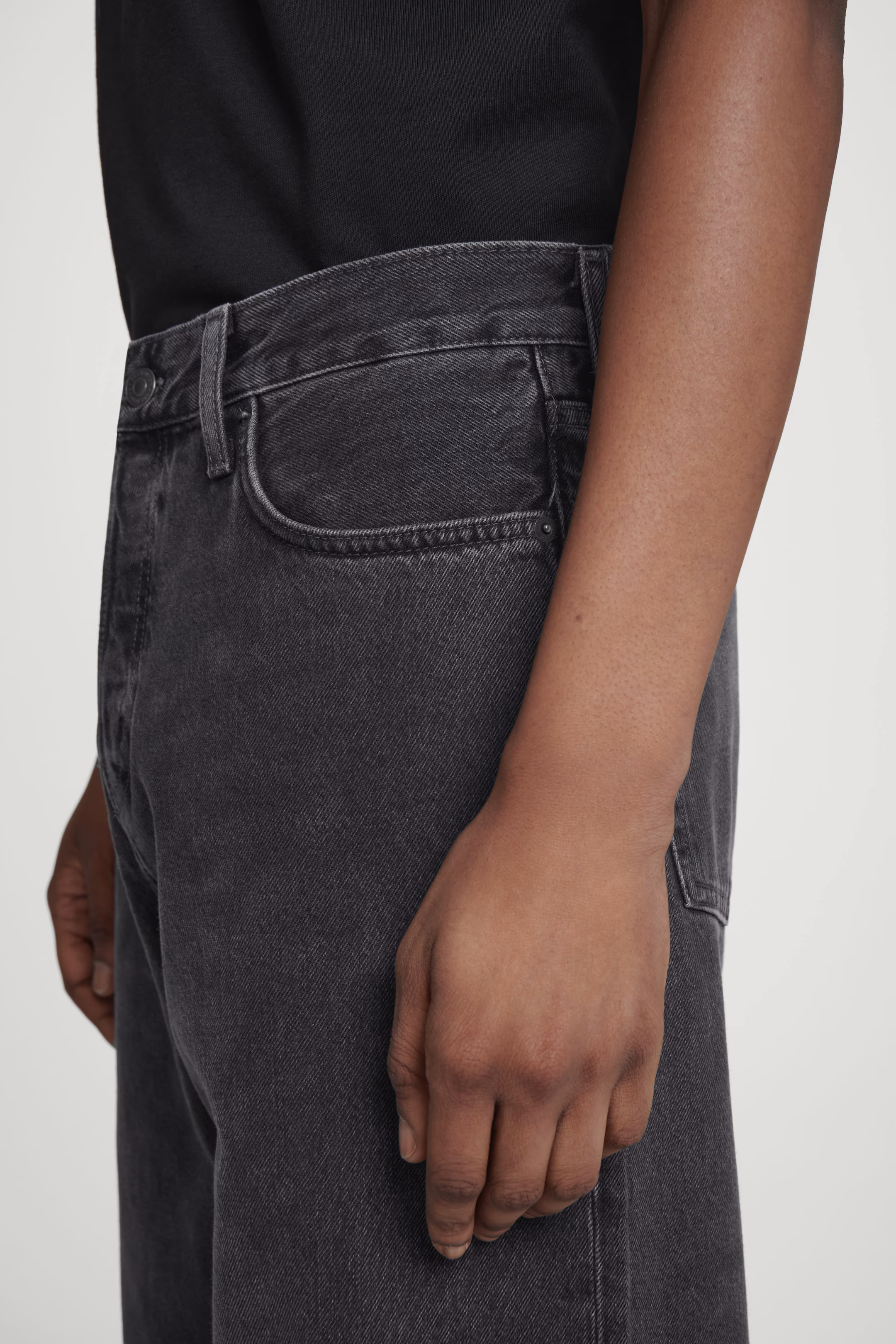 RIDER STRAIGHT-LEG JEANS