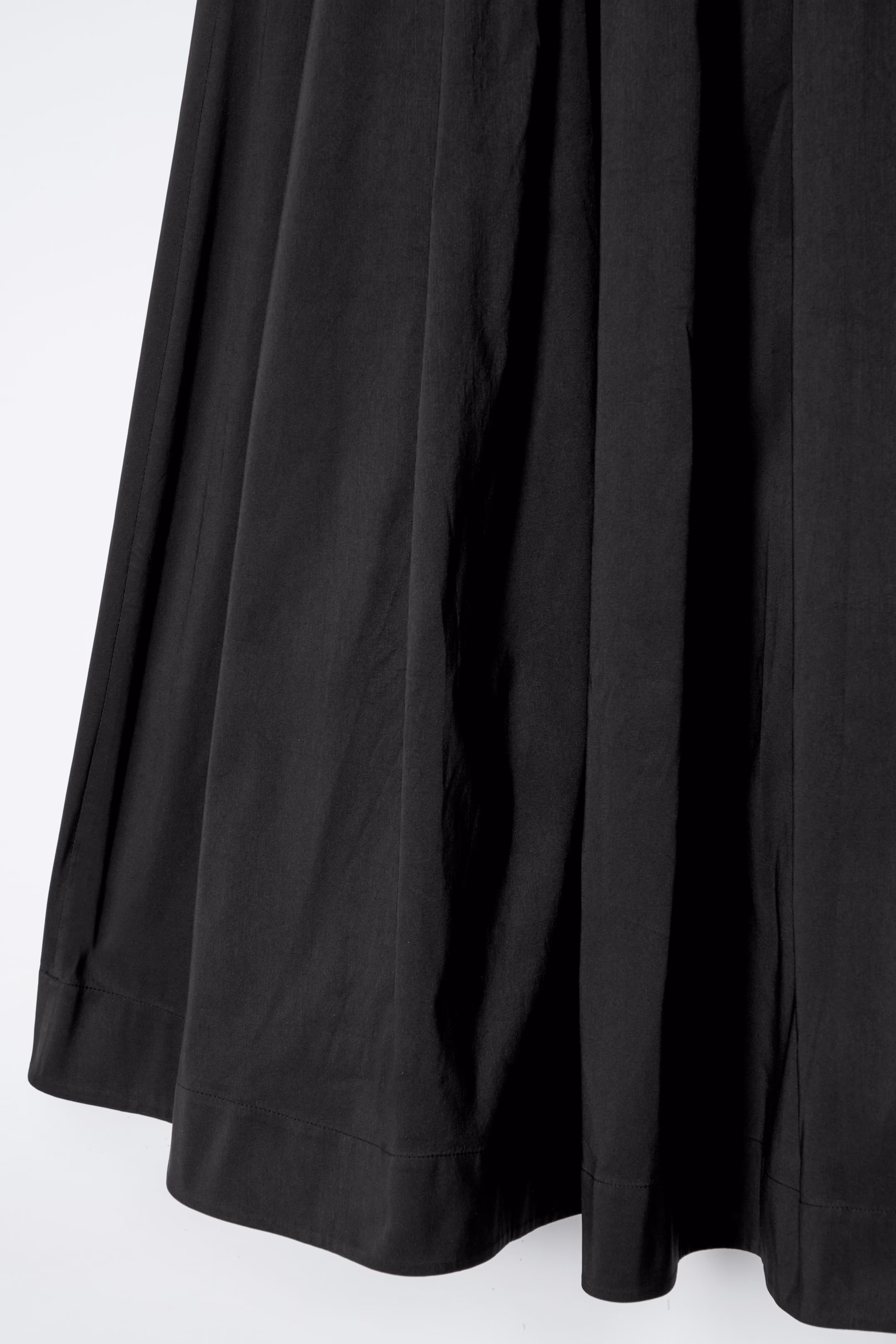 PLEATED A-LINE MIDI SKIRT