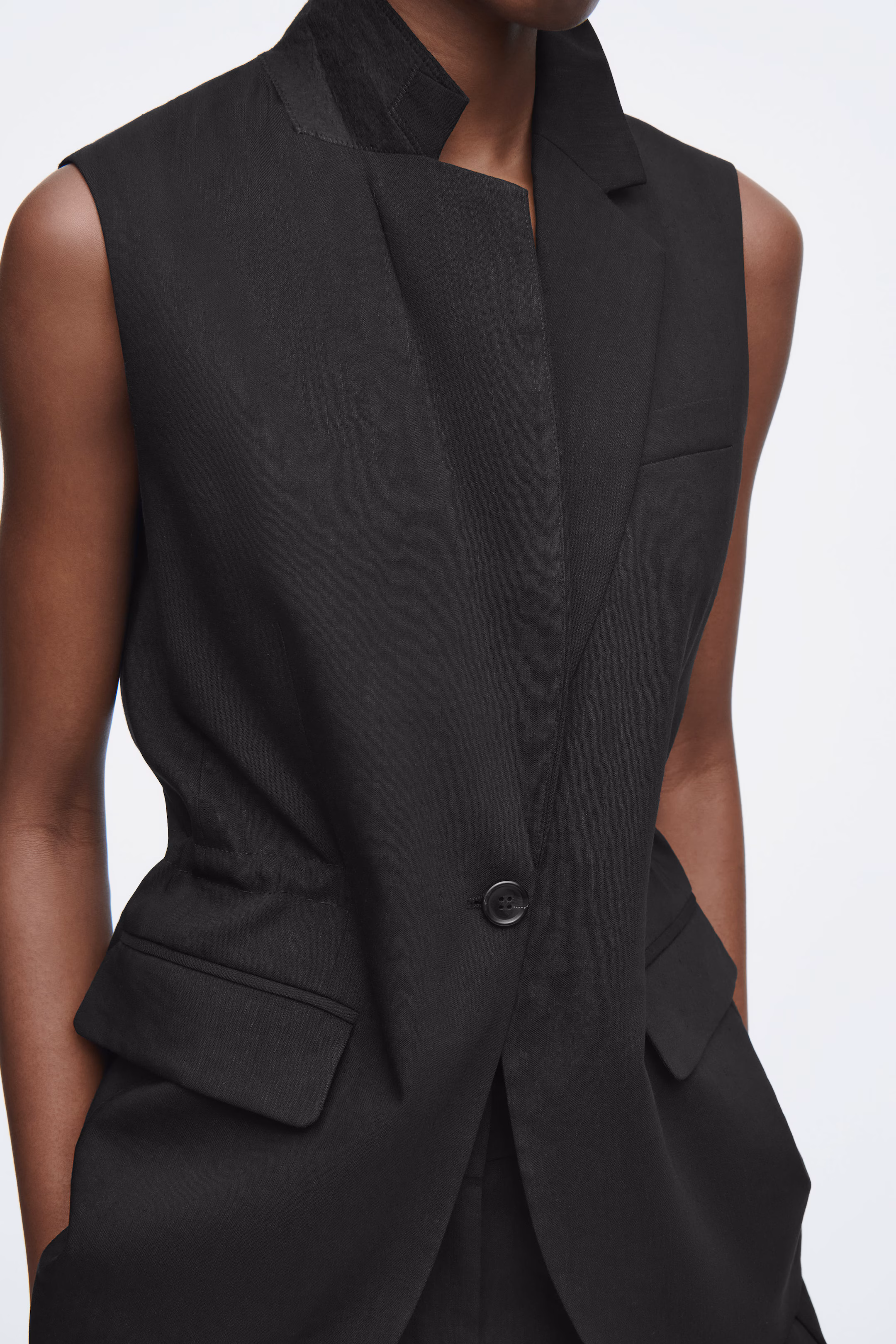 SLIM LINEN WAISTCOAT