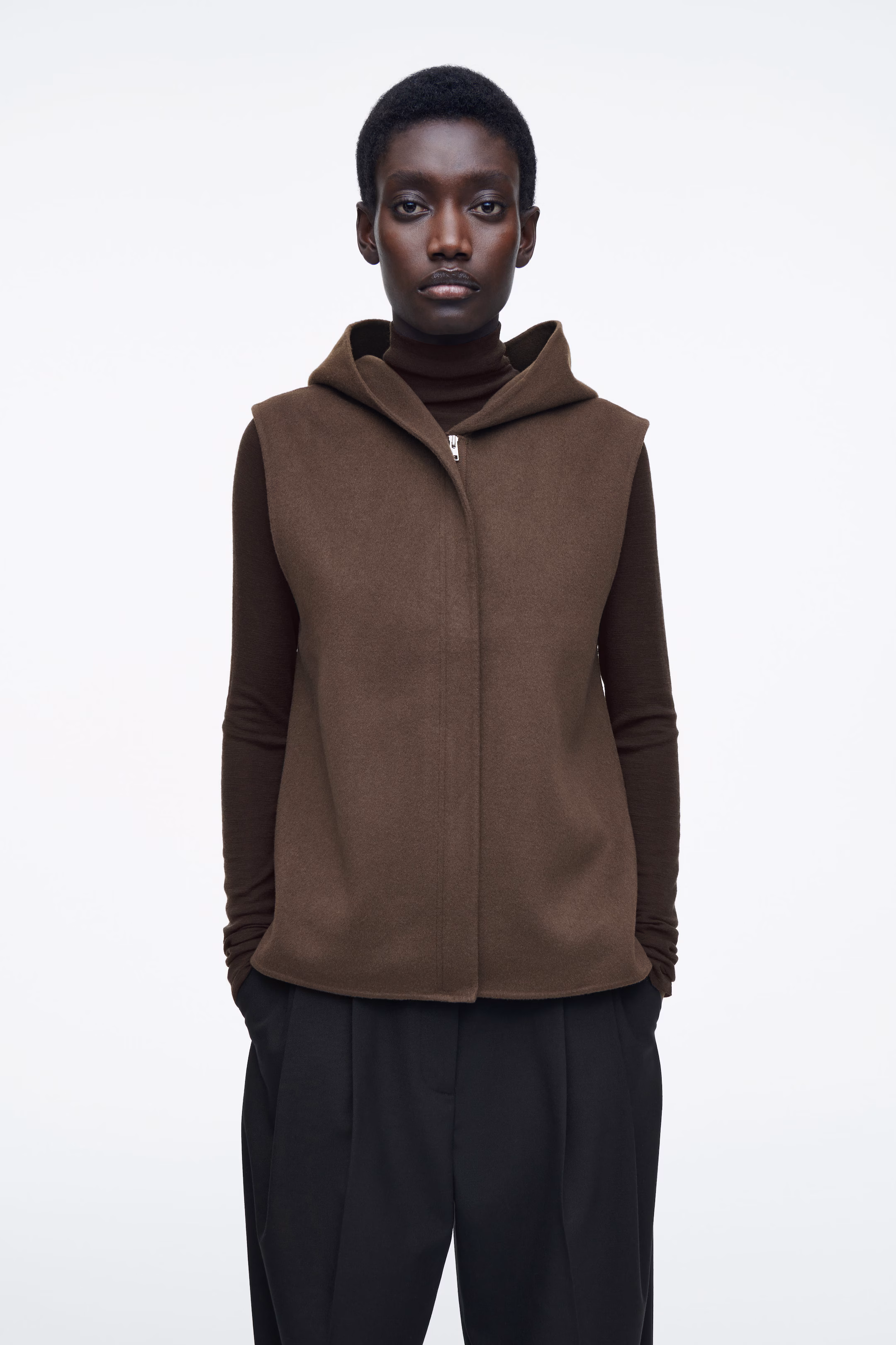 DOUBLE-FACED HYBRID HOODED GILET