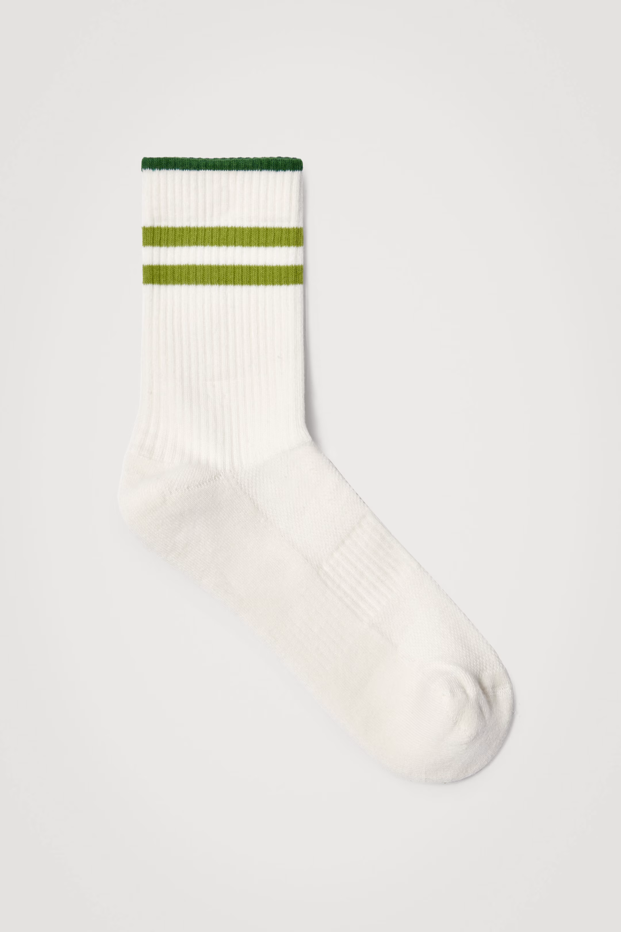 STRIPED SPORTS SOCKS