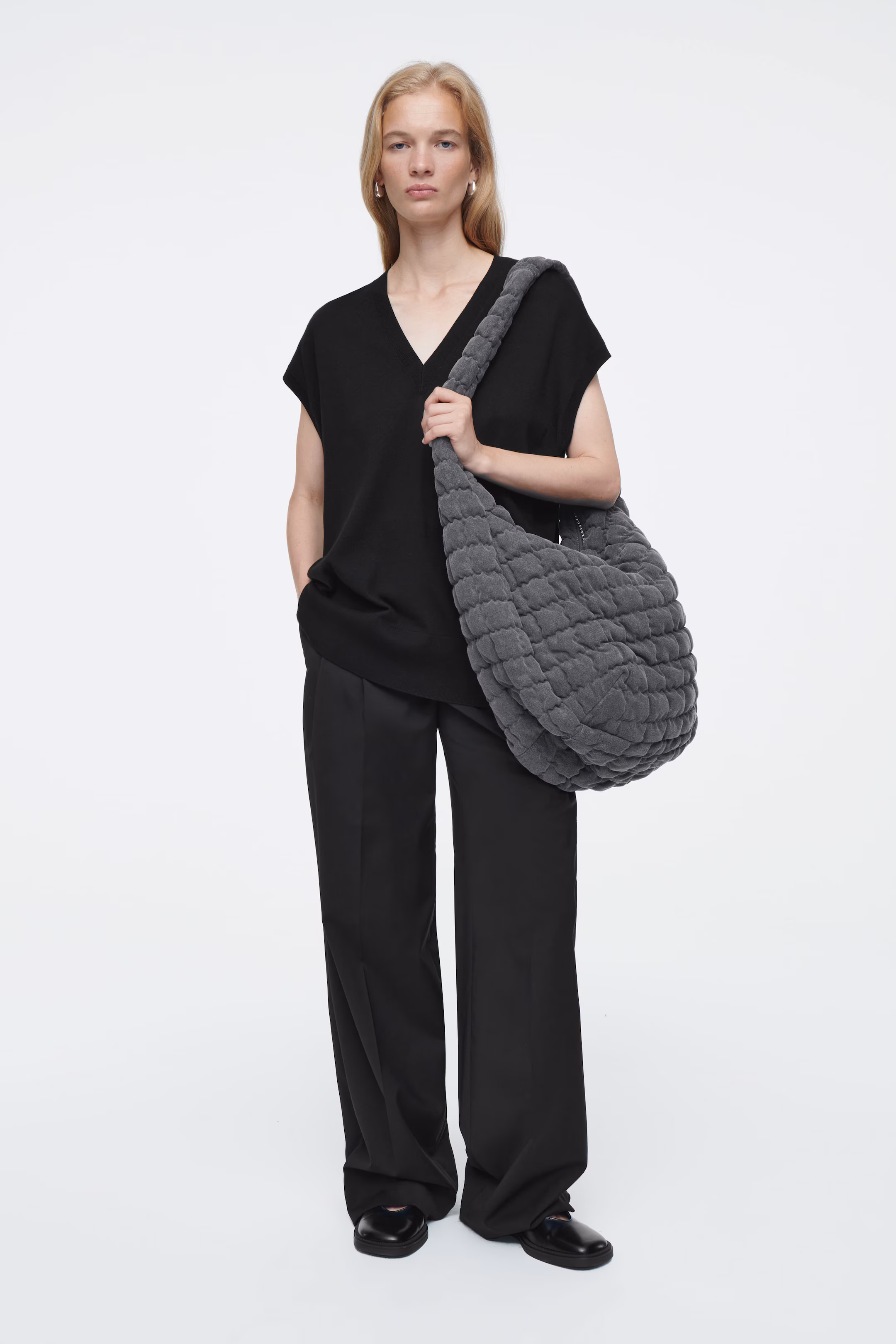 OVERSIZED QUILTED CROSSBODY BAG
