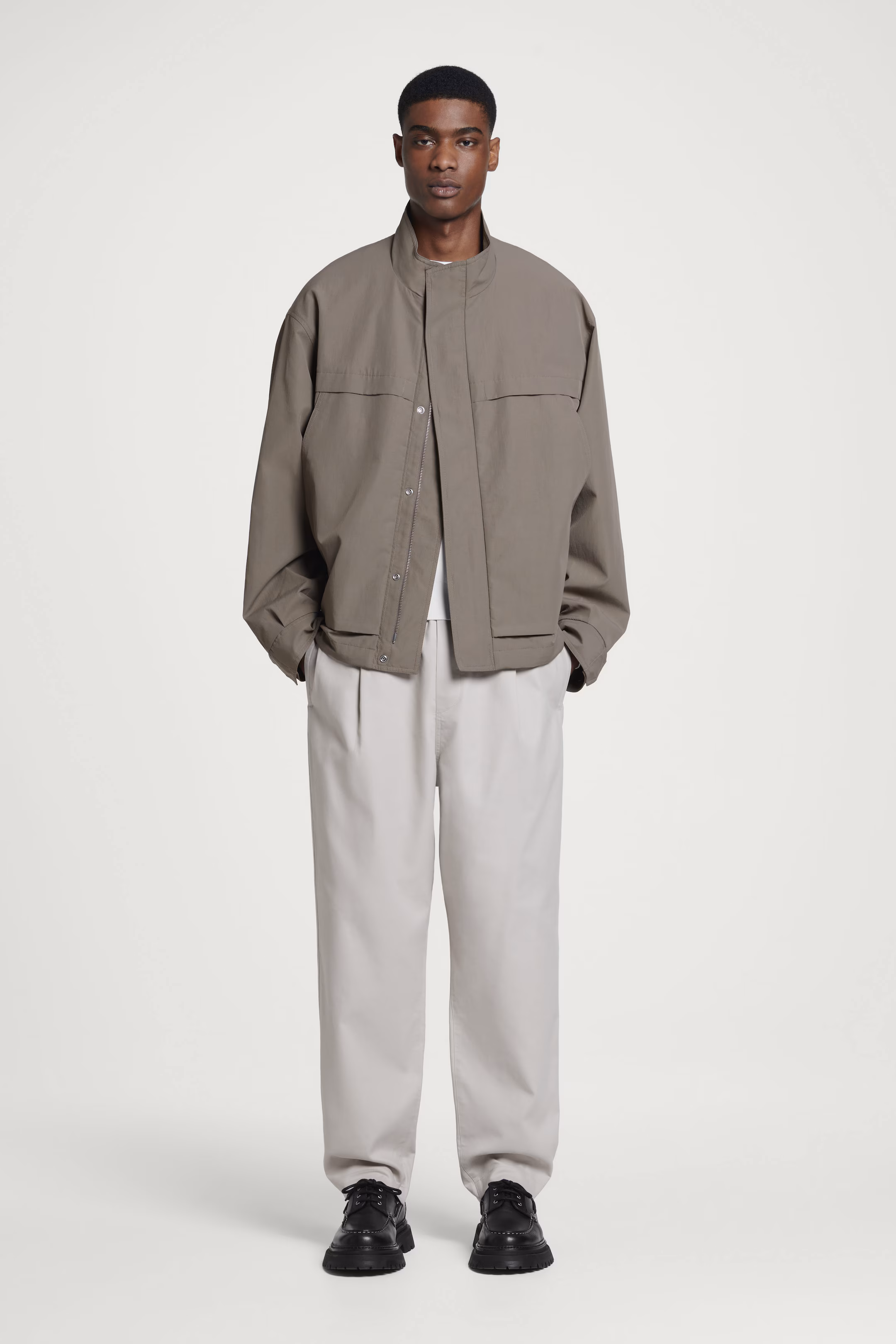 RELAXED COTTON TAPERED TROUSERS