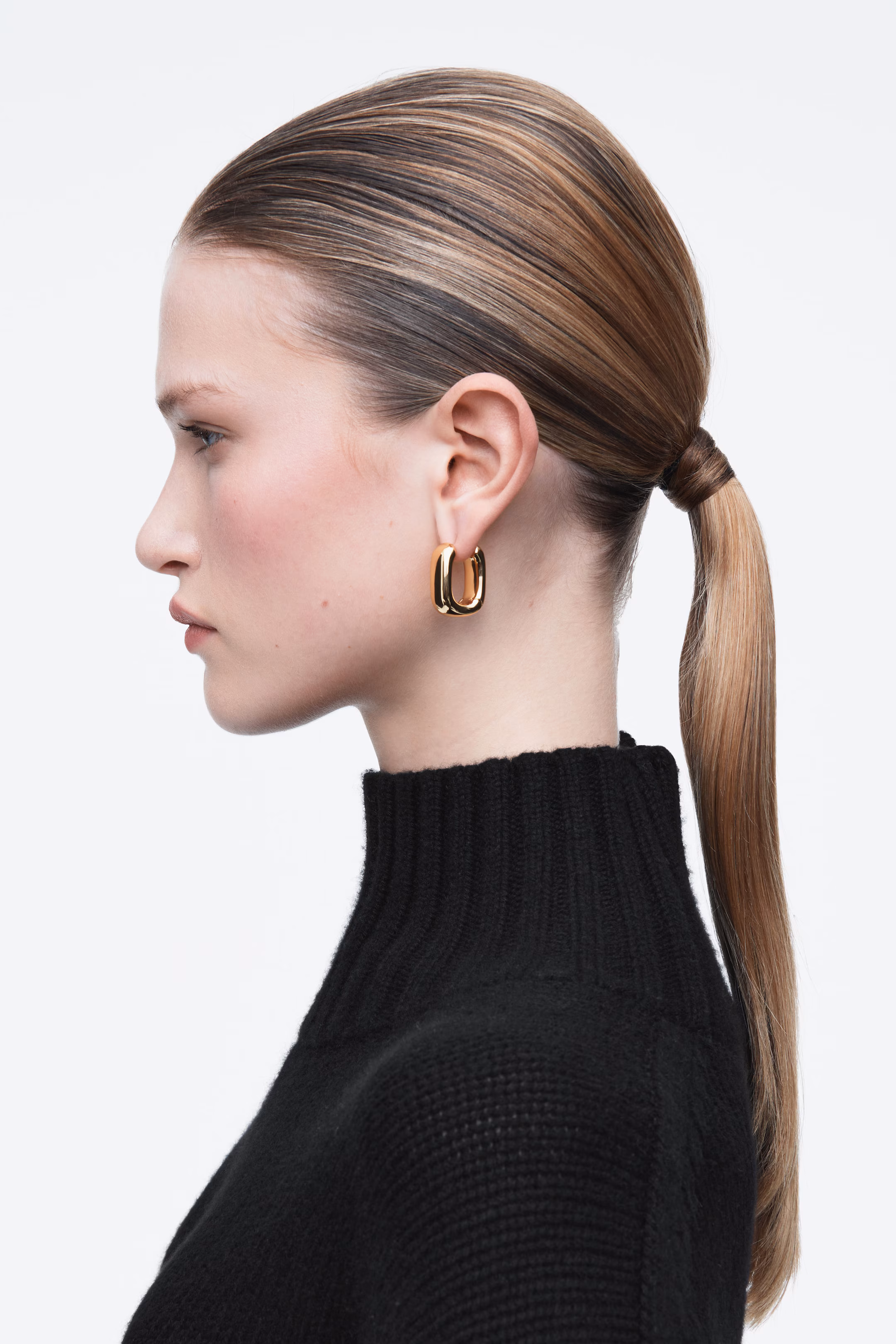 CHUNKY SQUARED HOOP EARRINGS