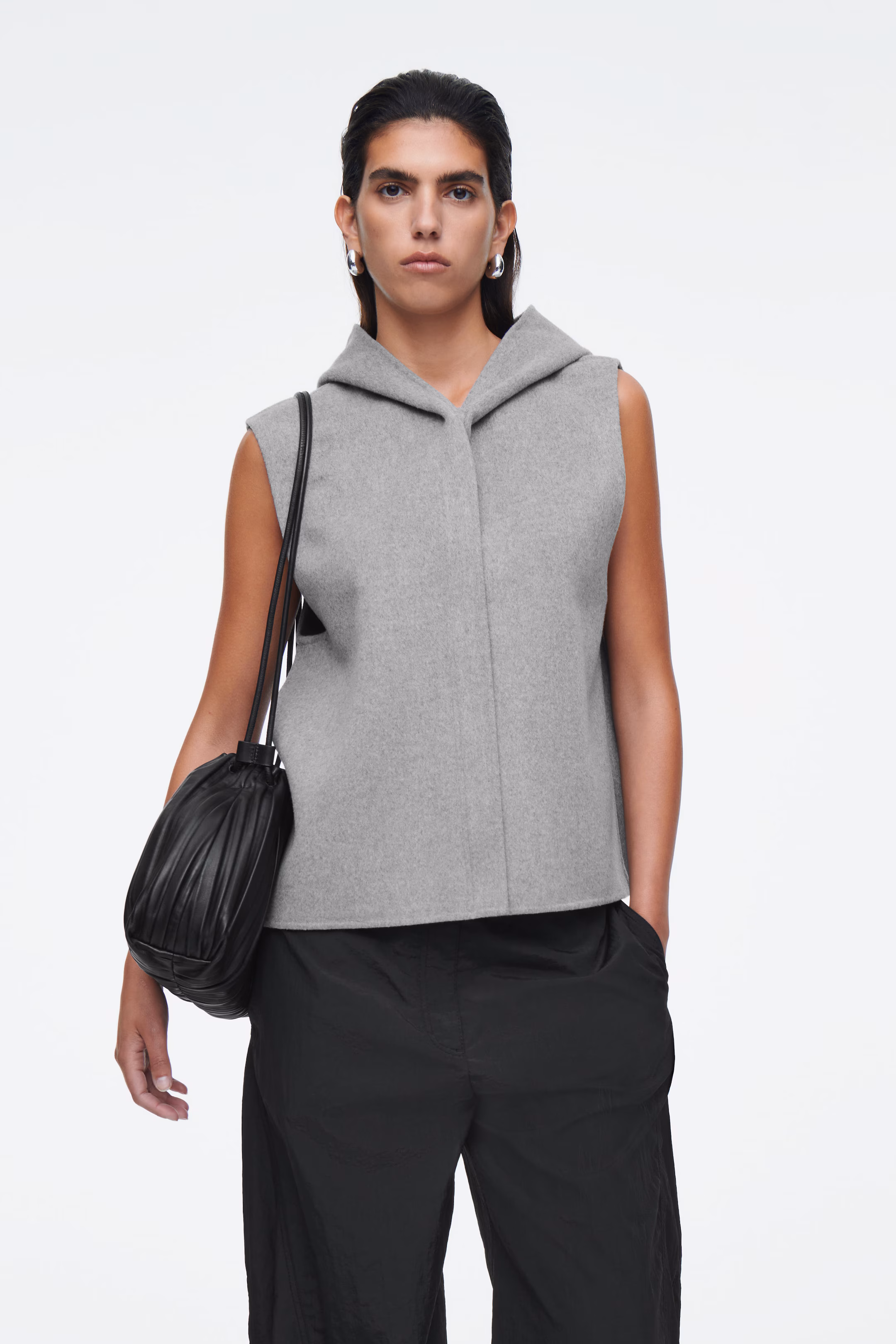 DOUBLE-FACED HYBRID HOODED GILET