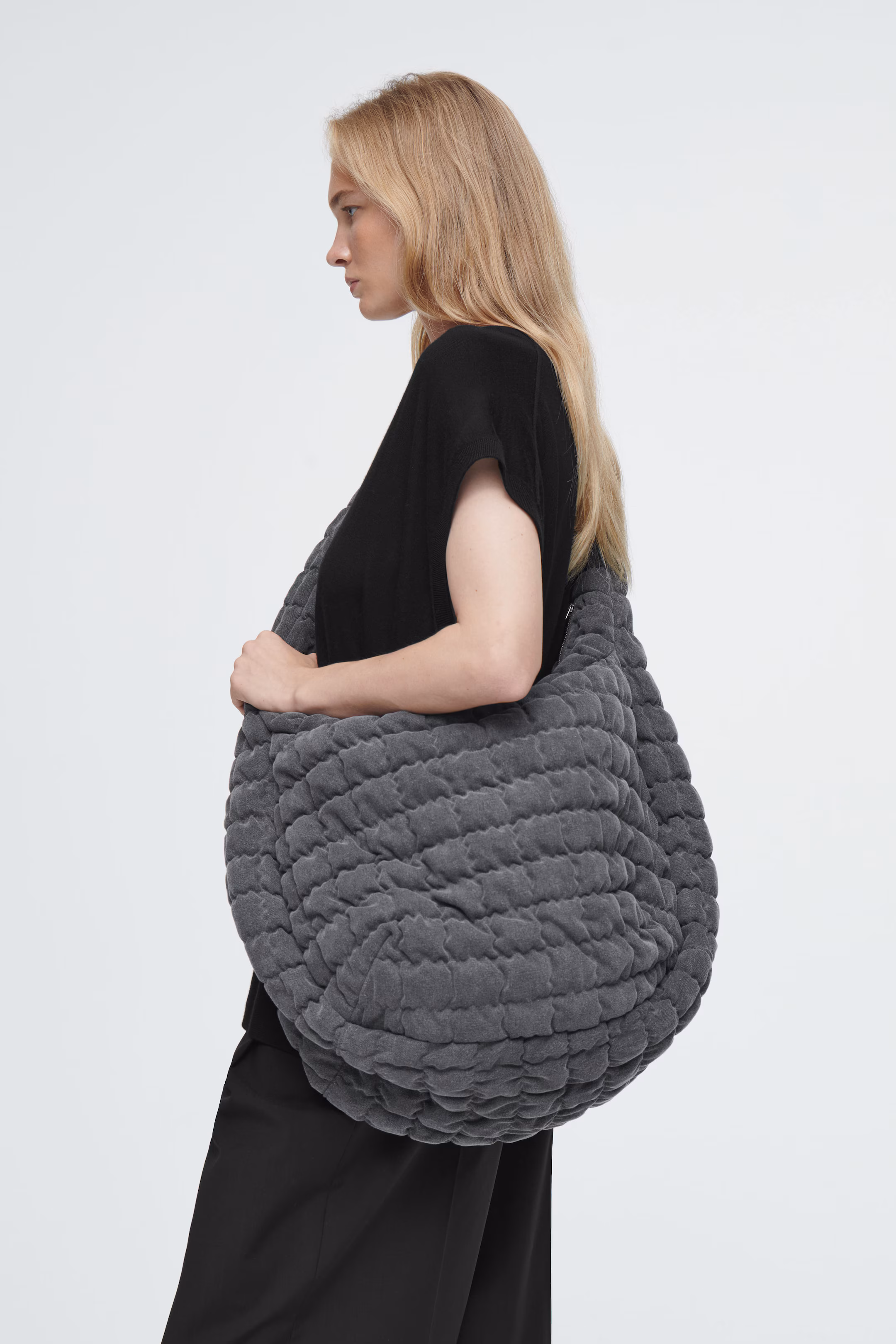 OVERSIZED QUILTED CROSSBODY BAG