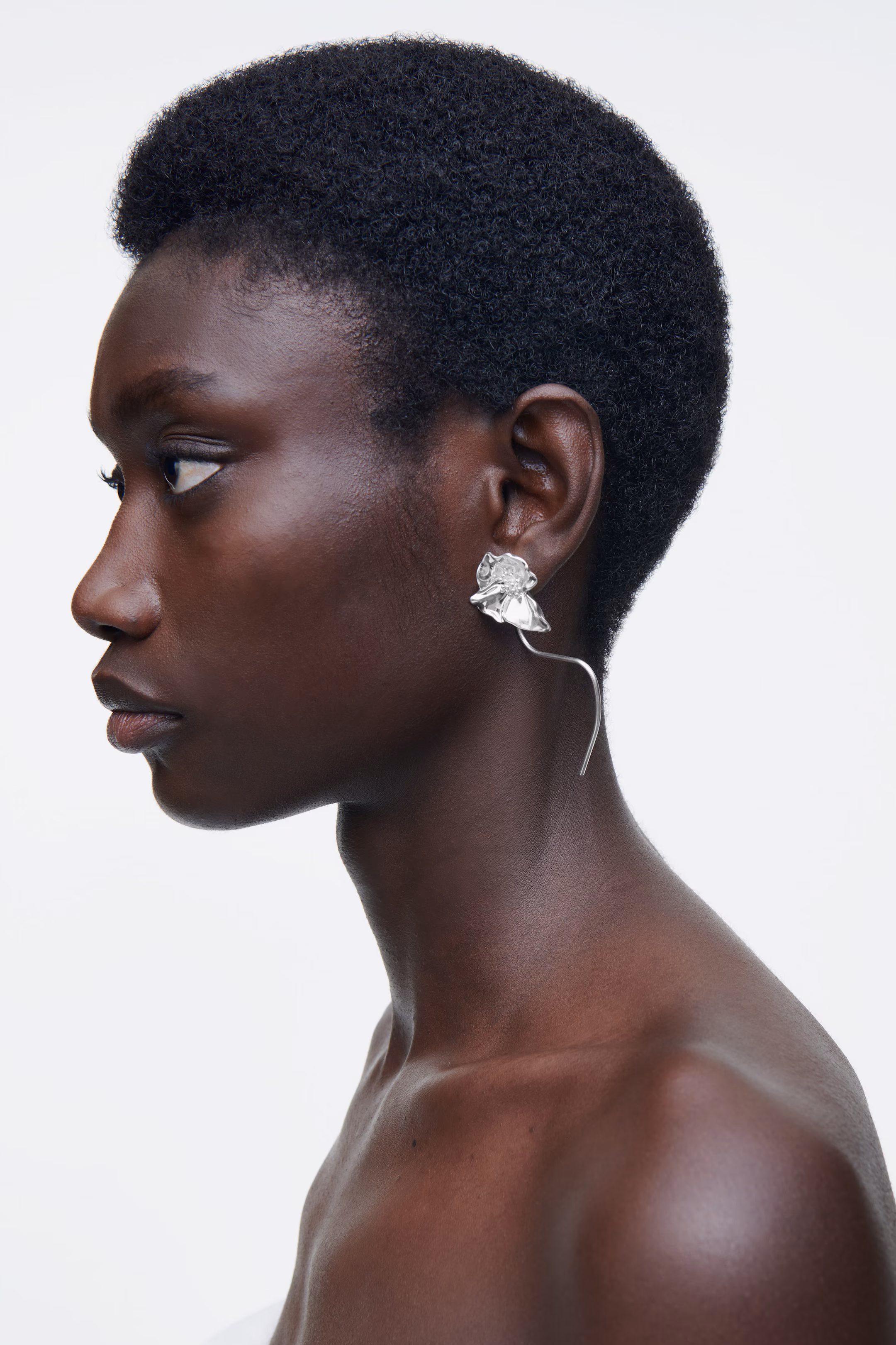 MISMATCHED FLORAL EARRINGS