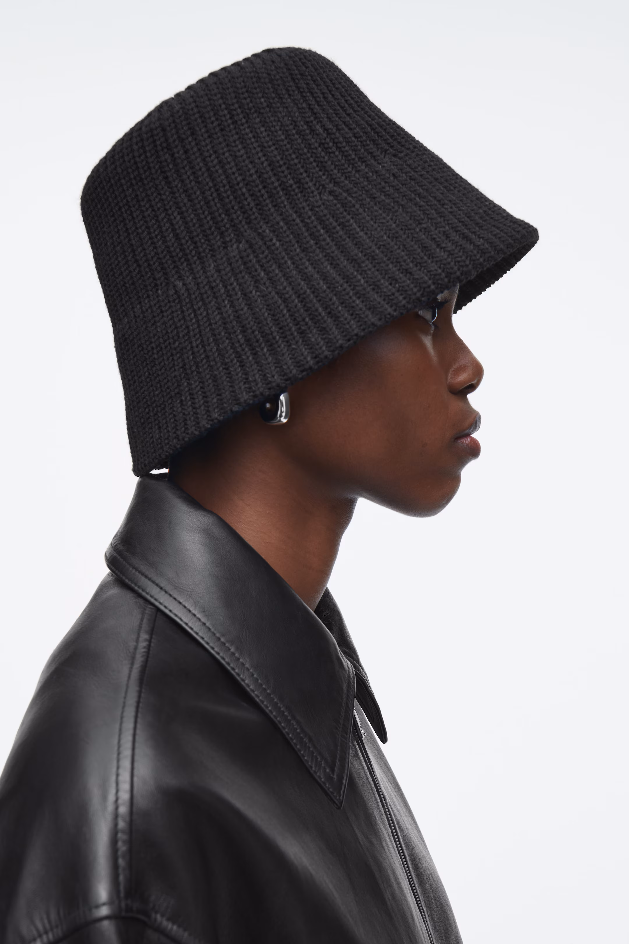RIBBED WOOL-BLEND BUCKET HAT