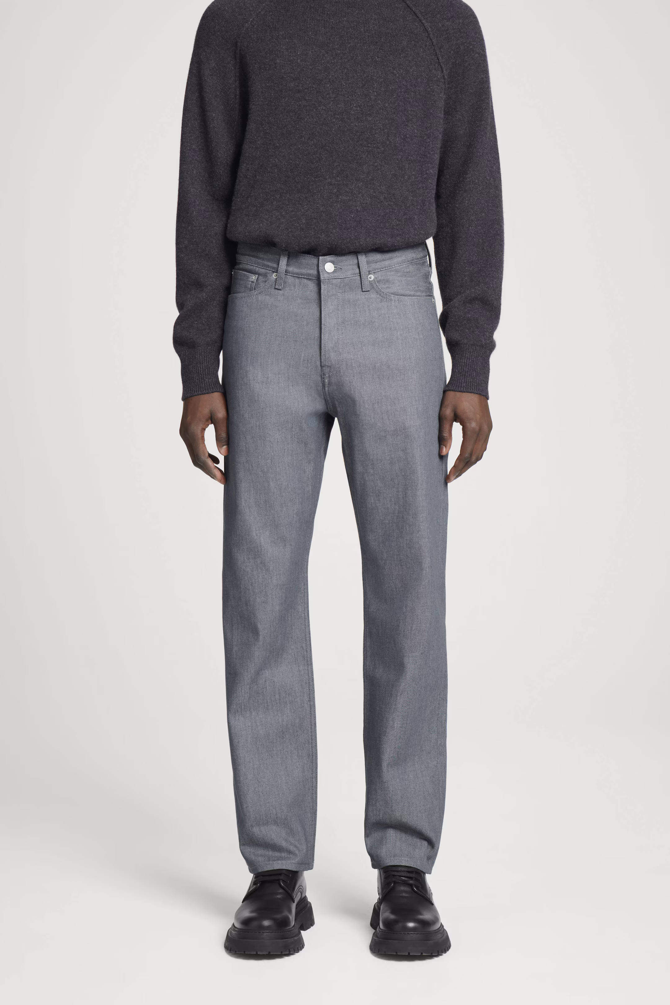 SIGNATURE STRAIGHT-LEG JEANS