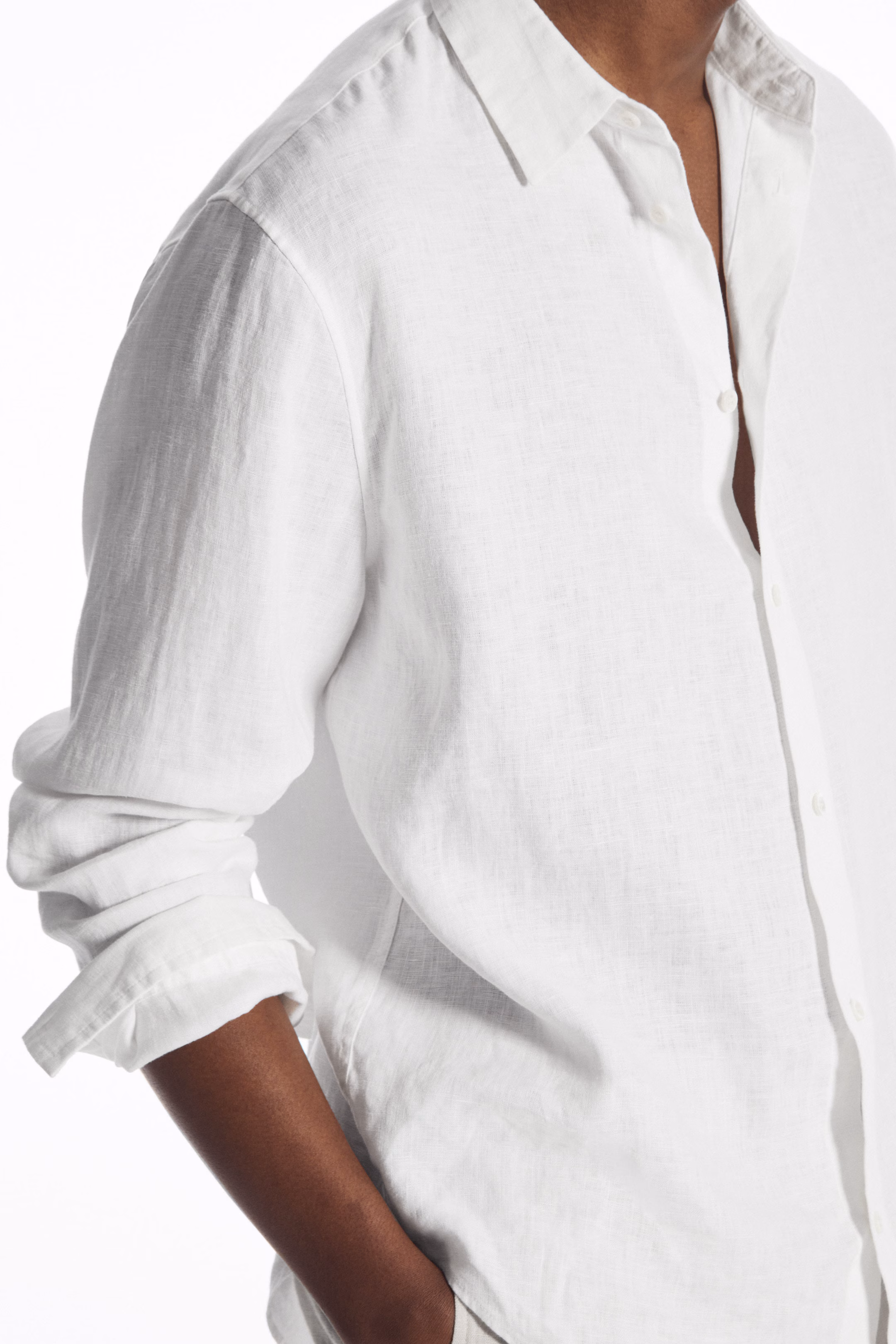 RELAXED LINEN LONG-SLEEVED SHIRT