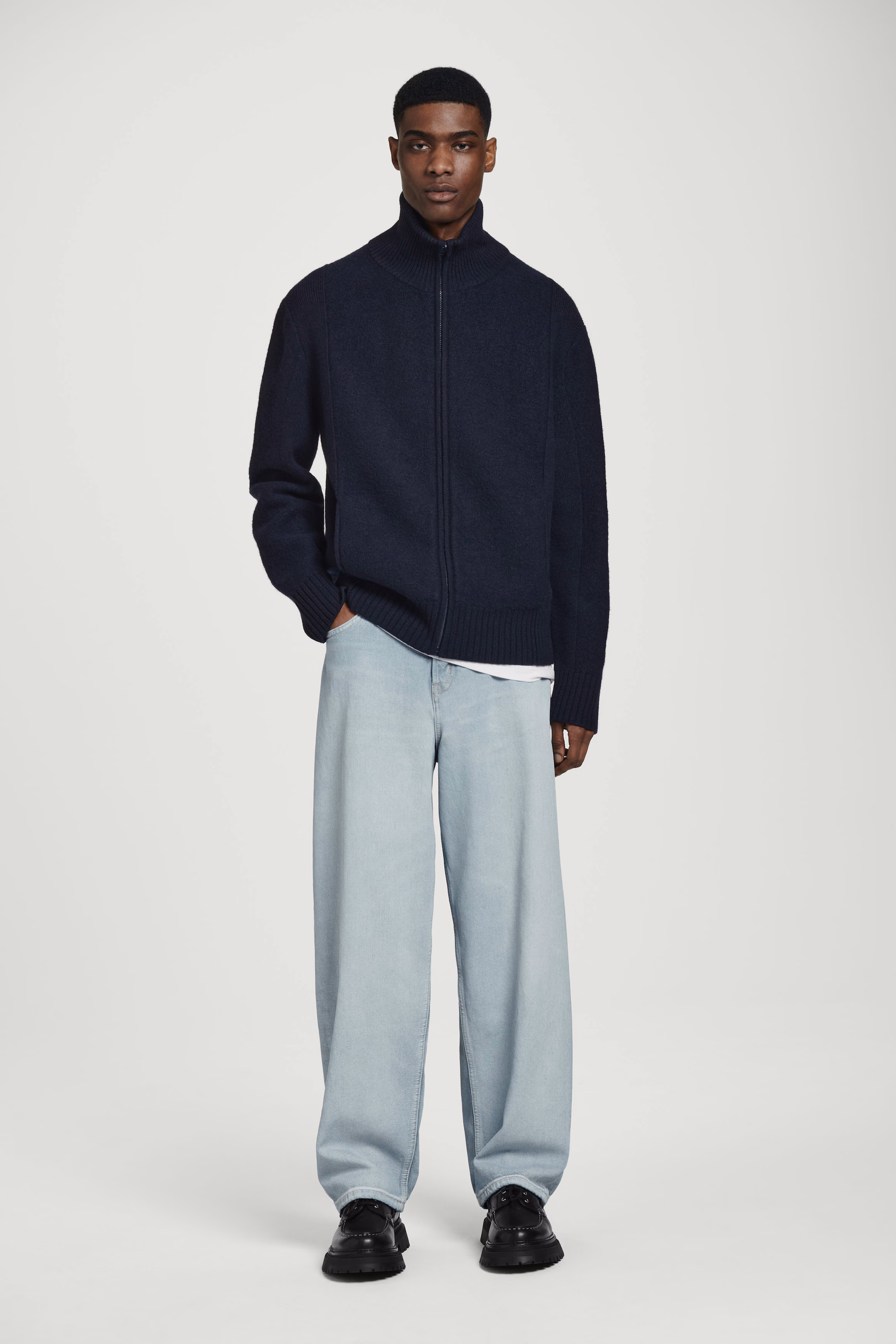 RIDER STRAIGHT-LEG JEANS