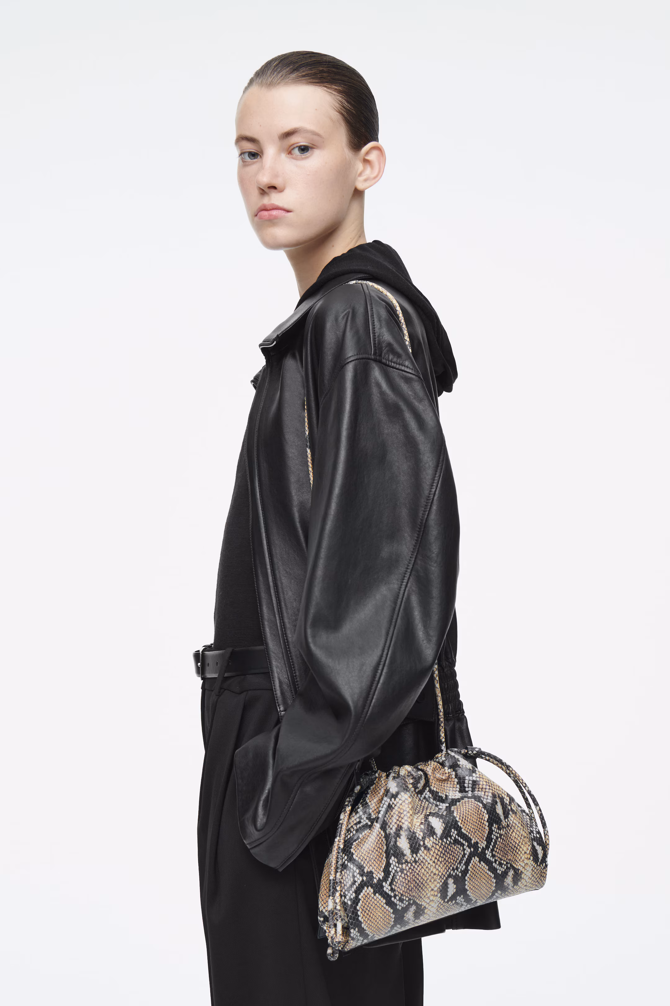 MINI CAVATELLI CLUTCH BAG - LEATHER