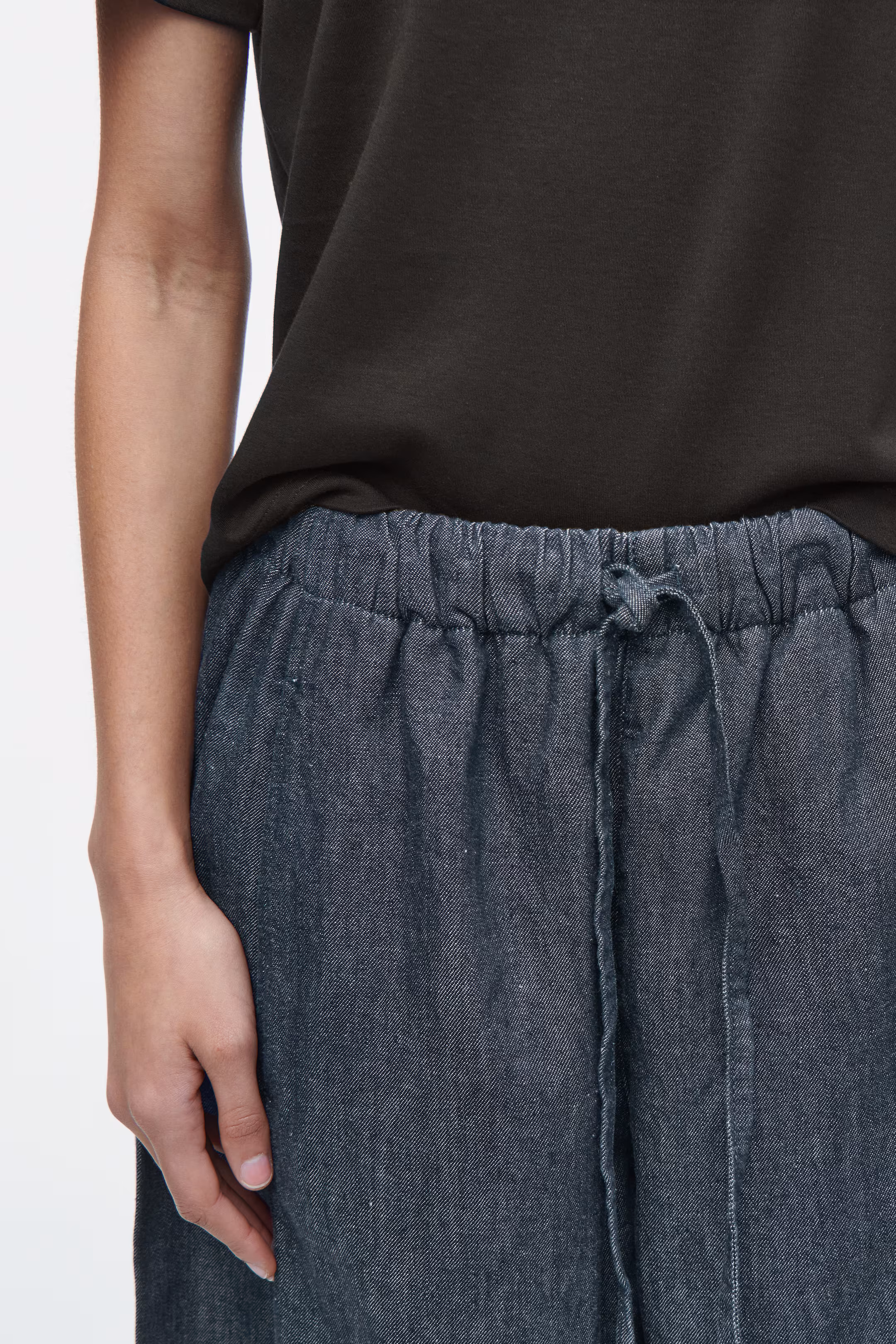 BARREL-LEG DENIM DRAWSTRING TROUSERS