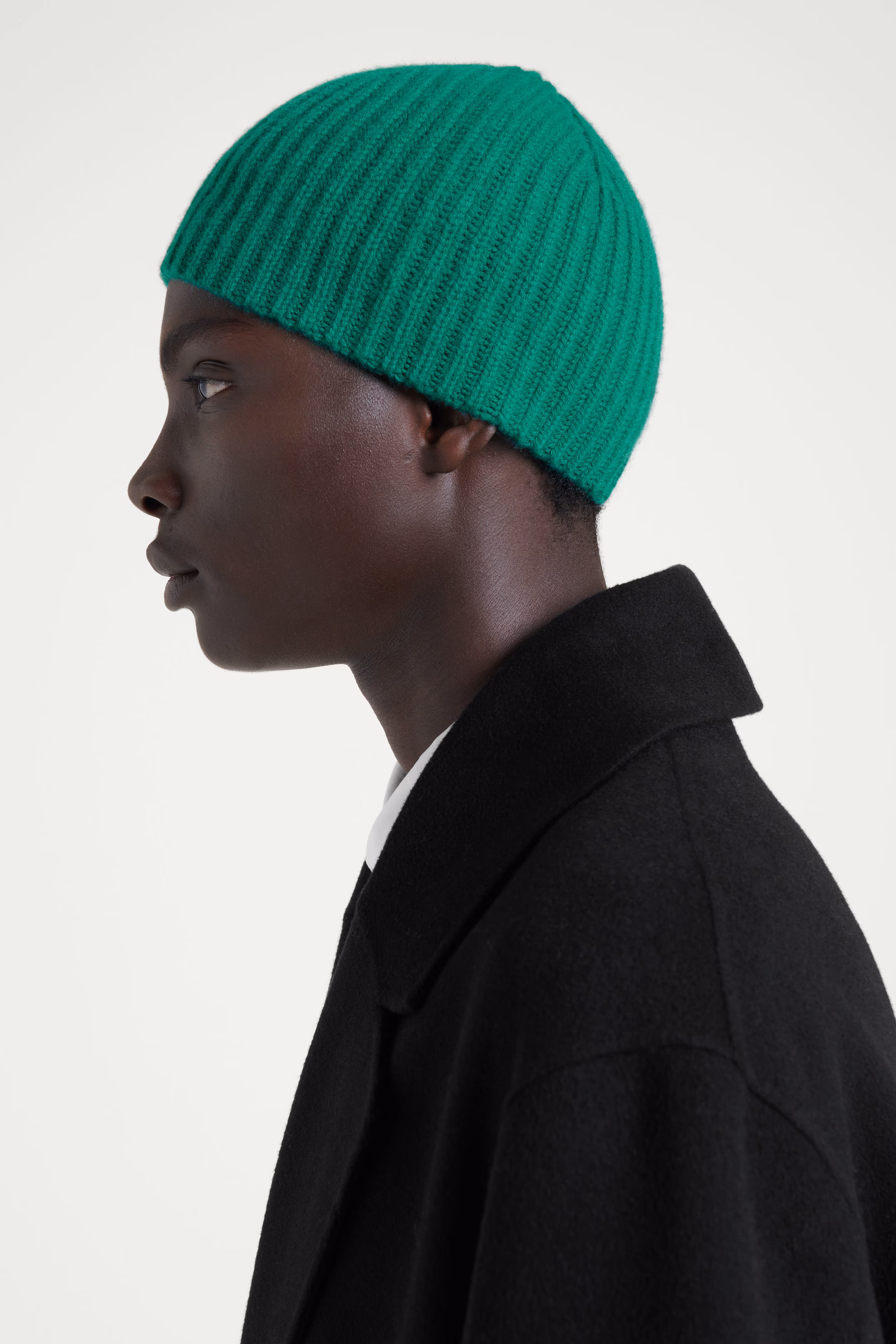THE RIBBED CASHMERE BEANIE